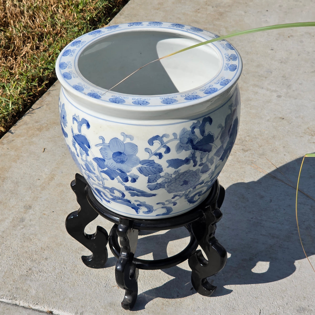 Chinoiserie Blue White Porcelain Fishbowl Planter 14" Flower Pot Vase with Stand