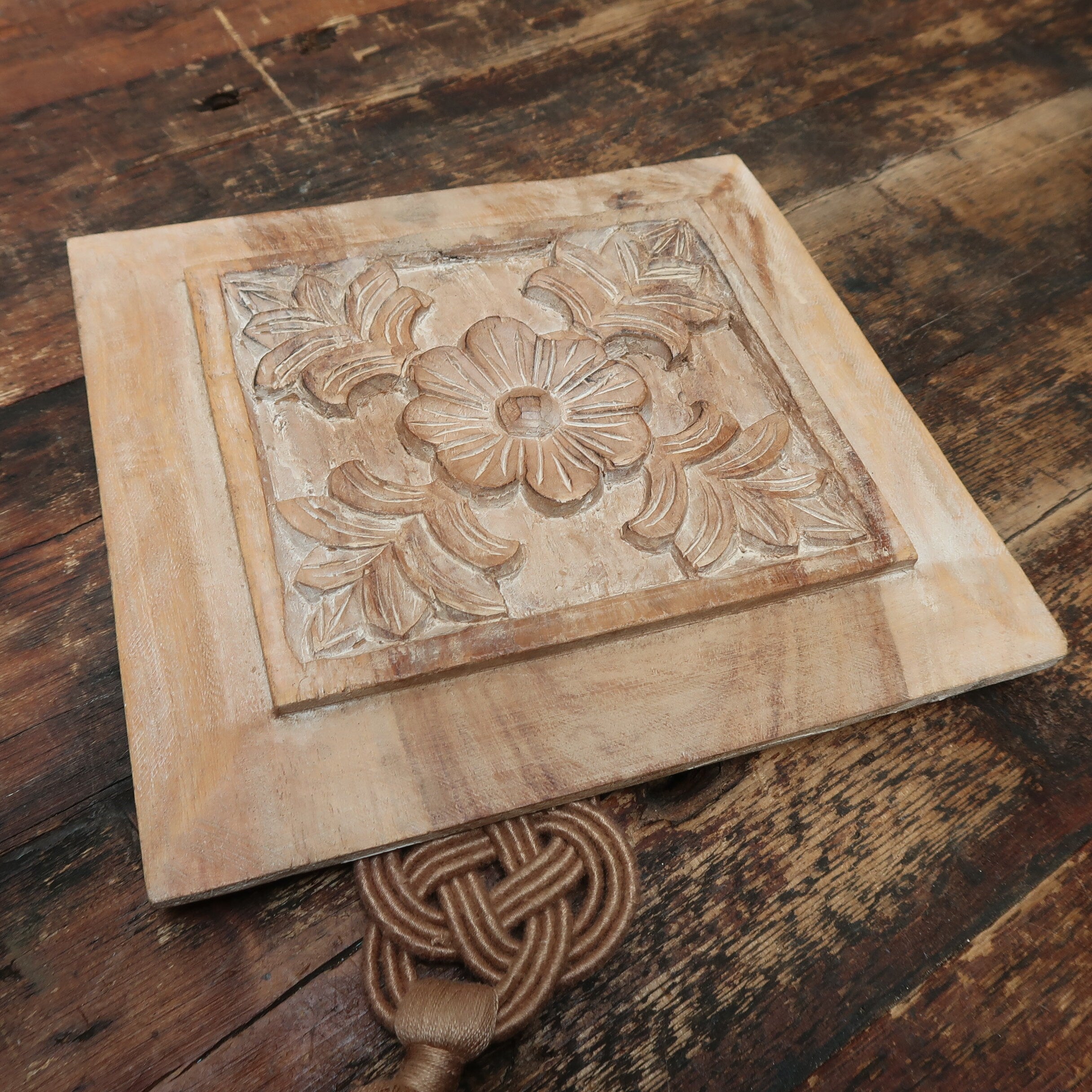 Rober Grace Hollister CA Hand Carved Wood Wall Art 9" x 9.5" (A)