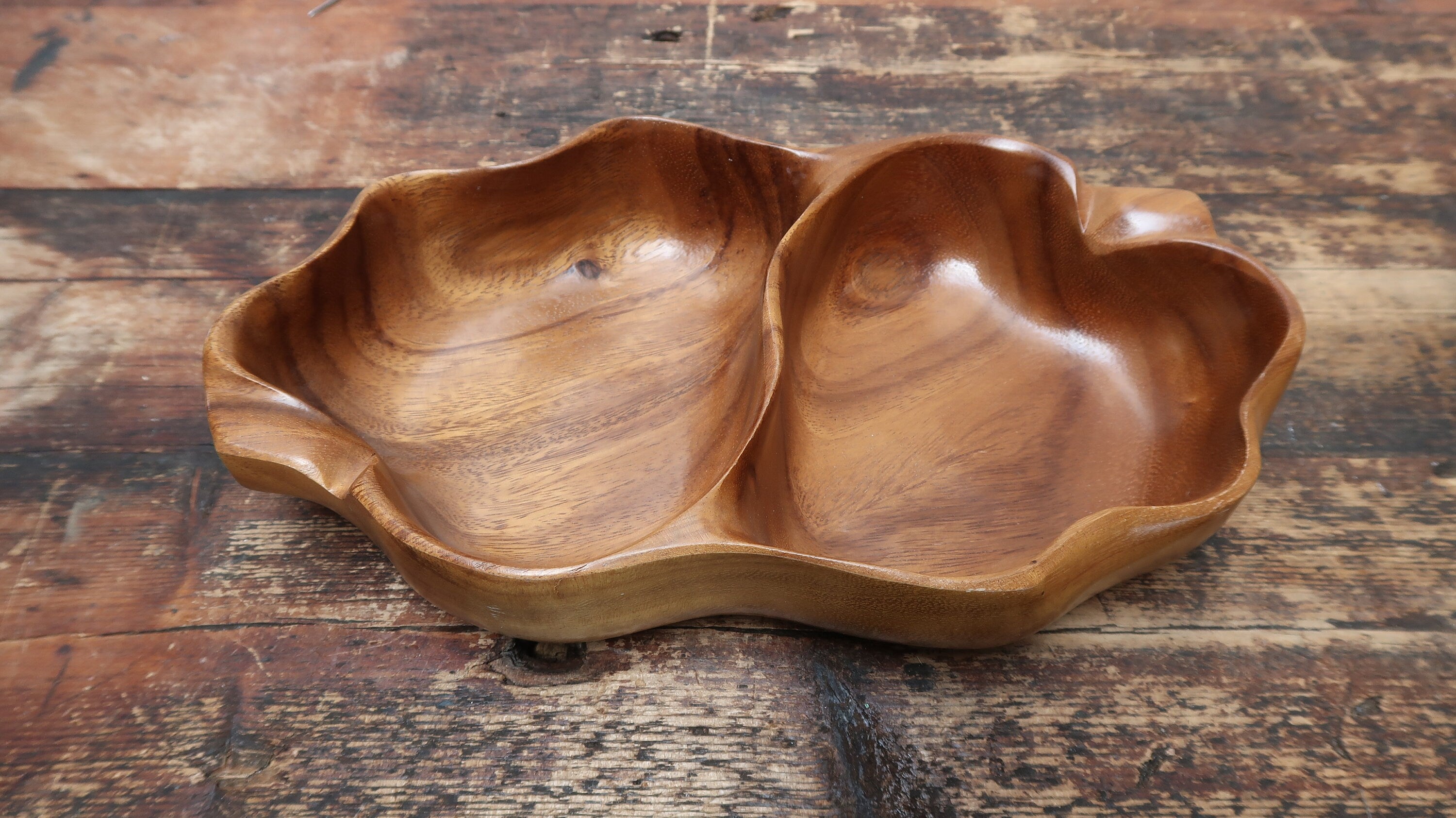 Vintage Woodcraft Hawaii Made By Hawaiians Monkey Pod Wood Bowl 12.5" x 7" x H 2.25"