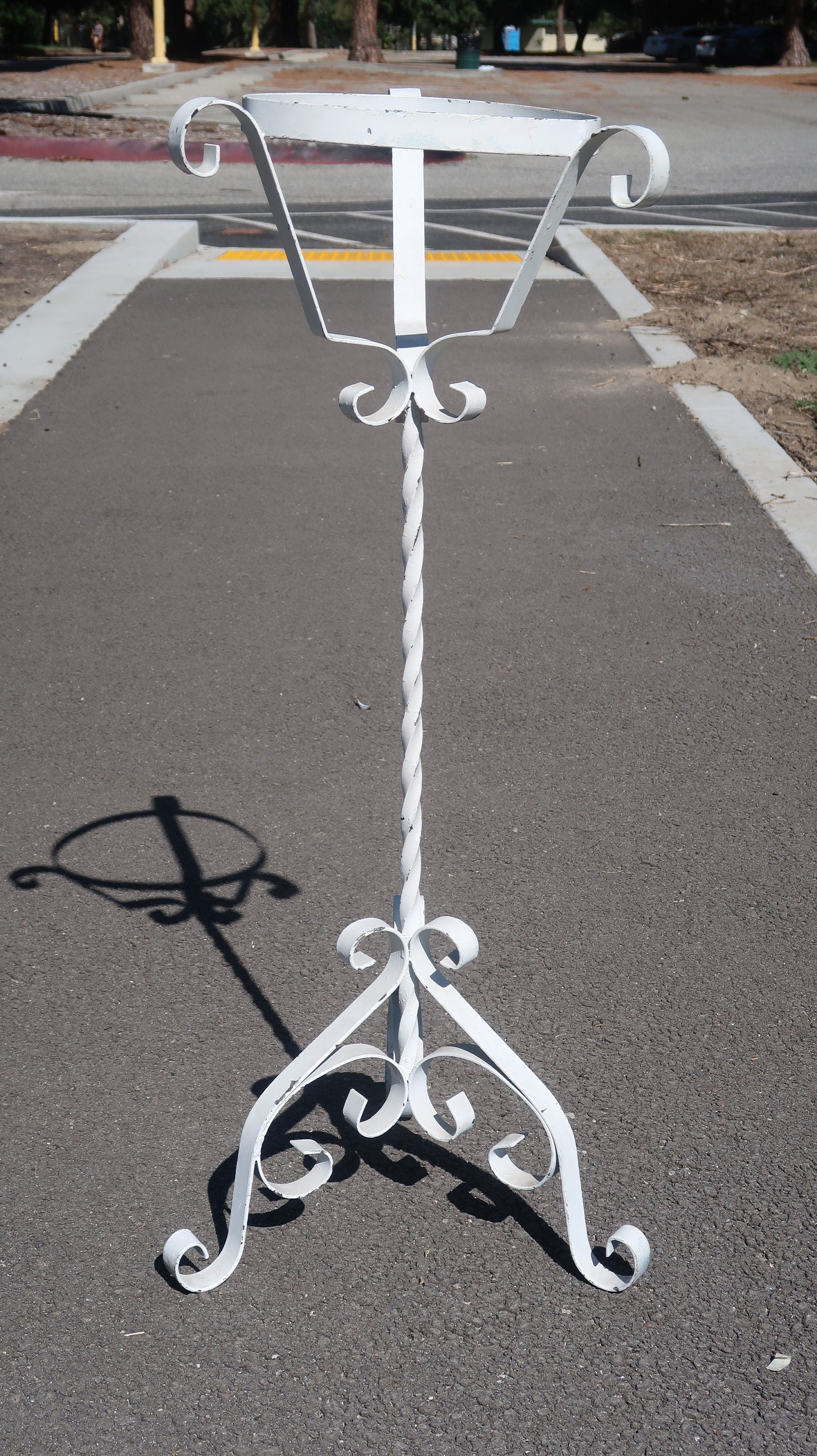 Vintage Metal Scroll Plant Stand Flower Pot Stand White Shabby Chic H 37.5"