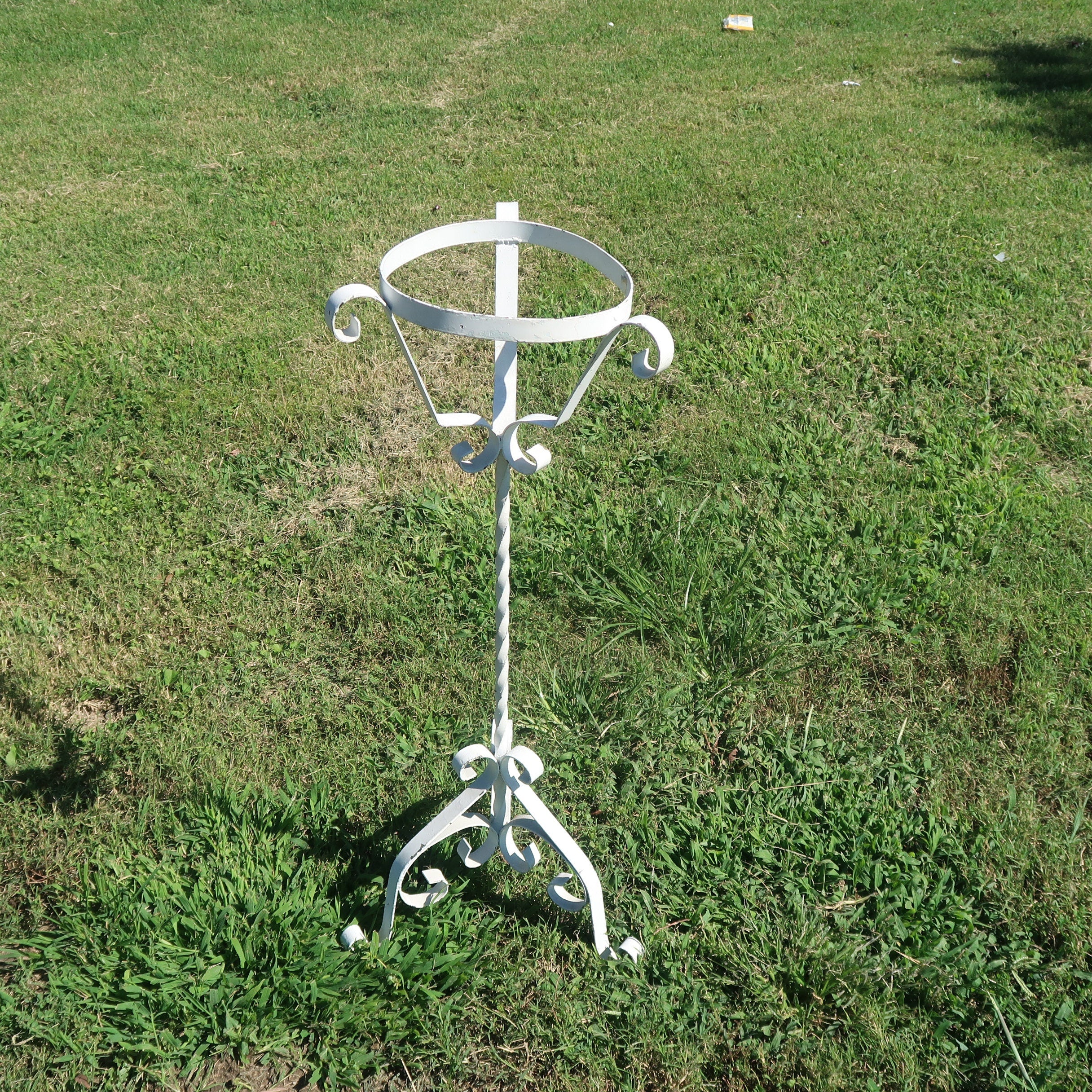 Vintage Metal Scroll Plant Stand Flower Pot Stand White Shabby Chic H 37.5"