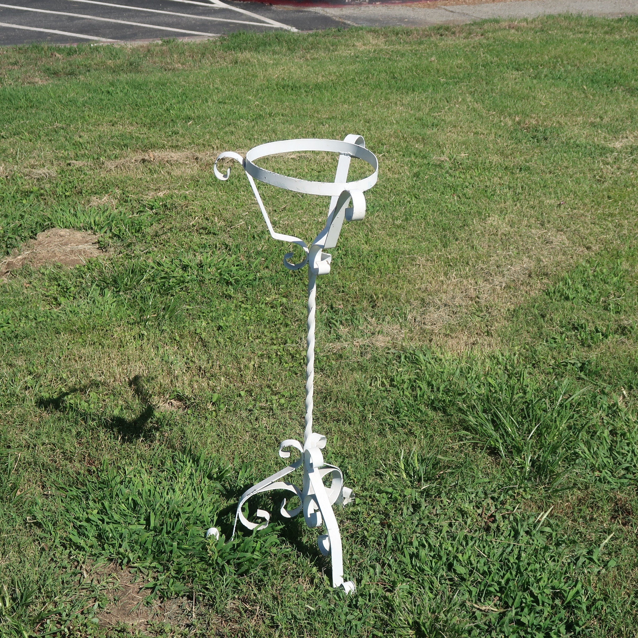 Vintage Metal Scroll Plant Stand Flower Pot Stand White Shabby Chic H 37.5"