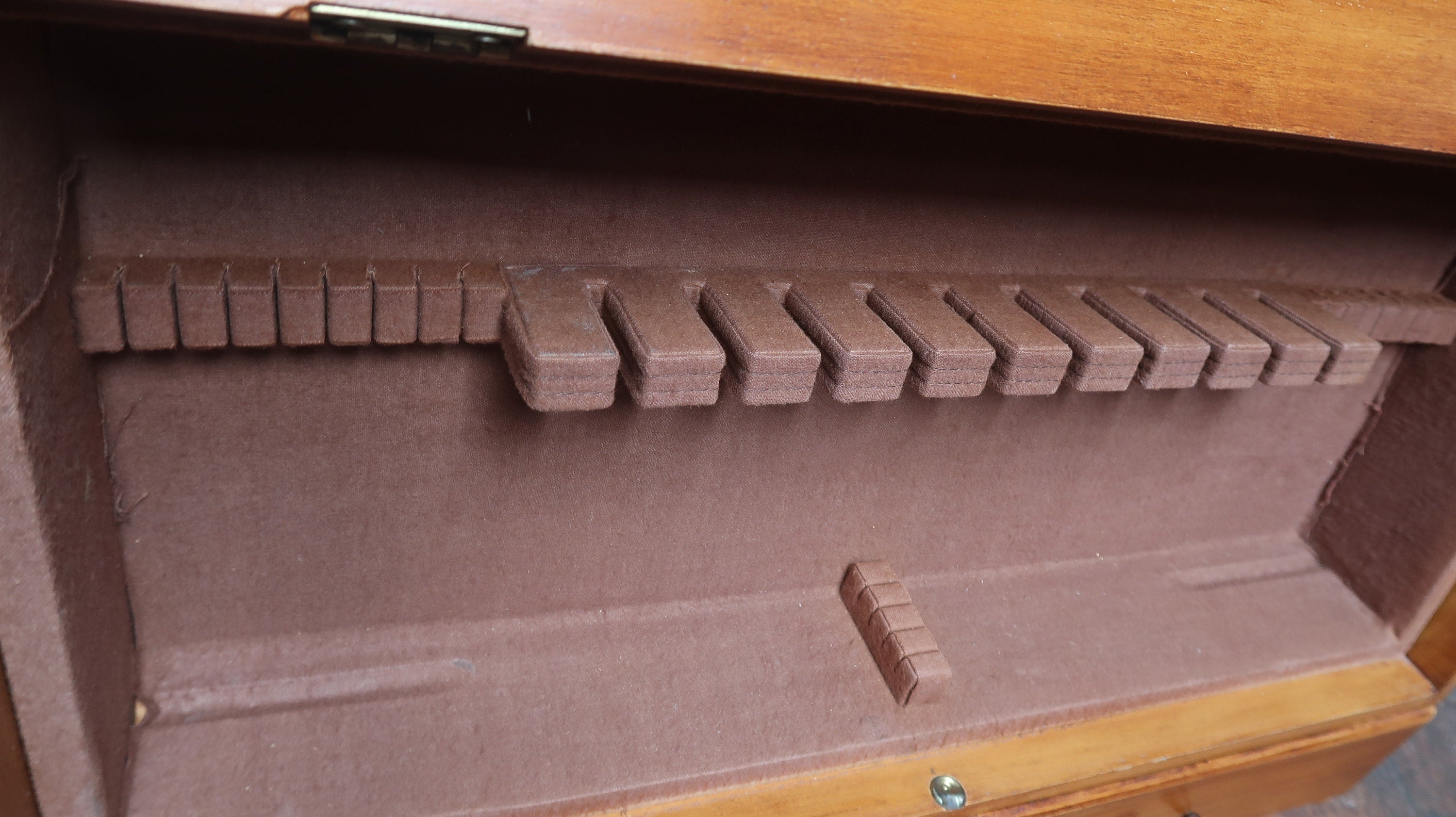 Vintage Maple Wood Wall Mount Silverware Flatware Cabinet