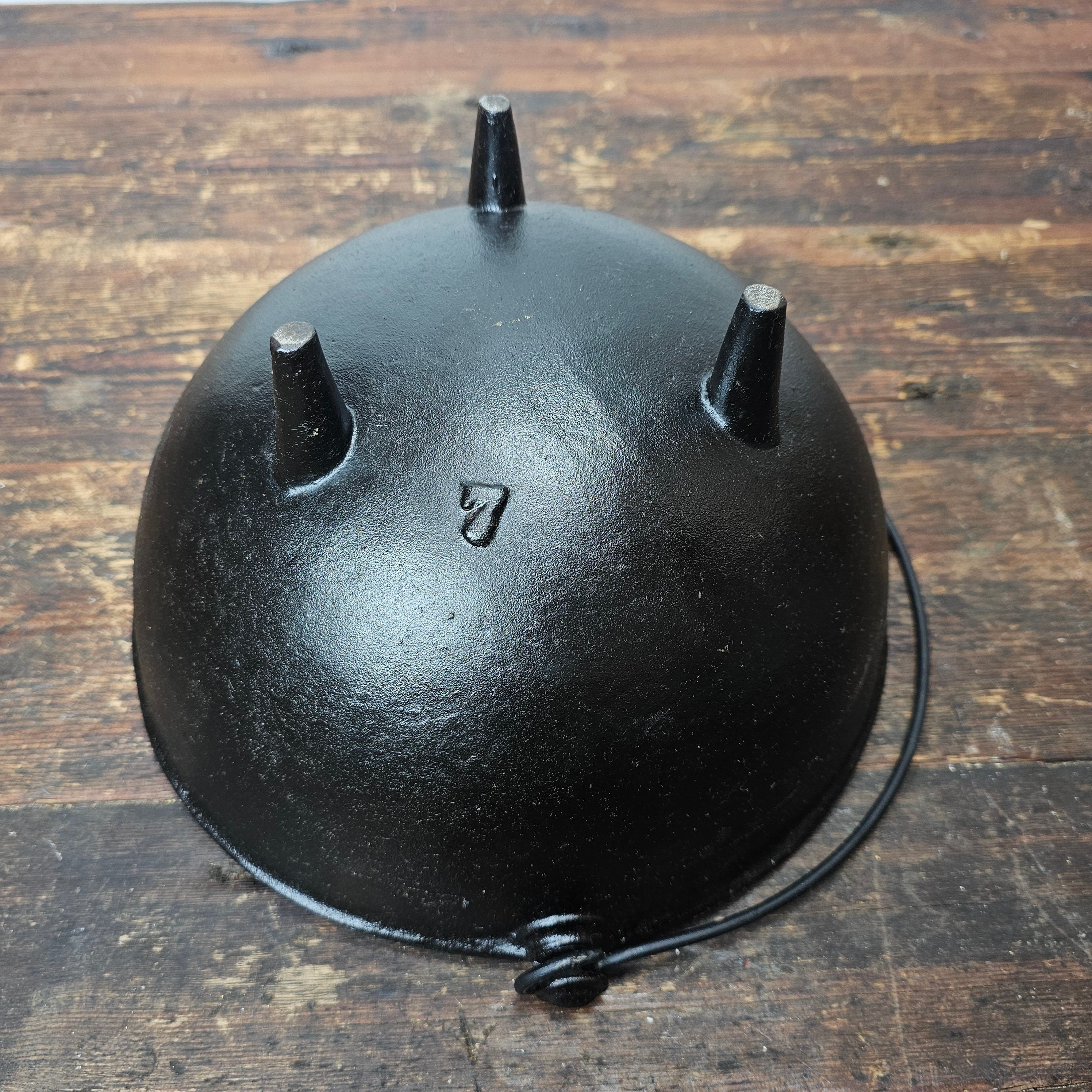 Cast Iron Pot Kettle Stew Beans Wood Burner Cowboy Bean Pot with 3 legs No.7