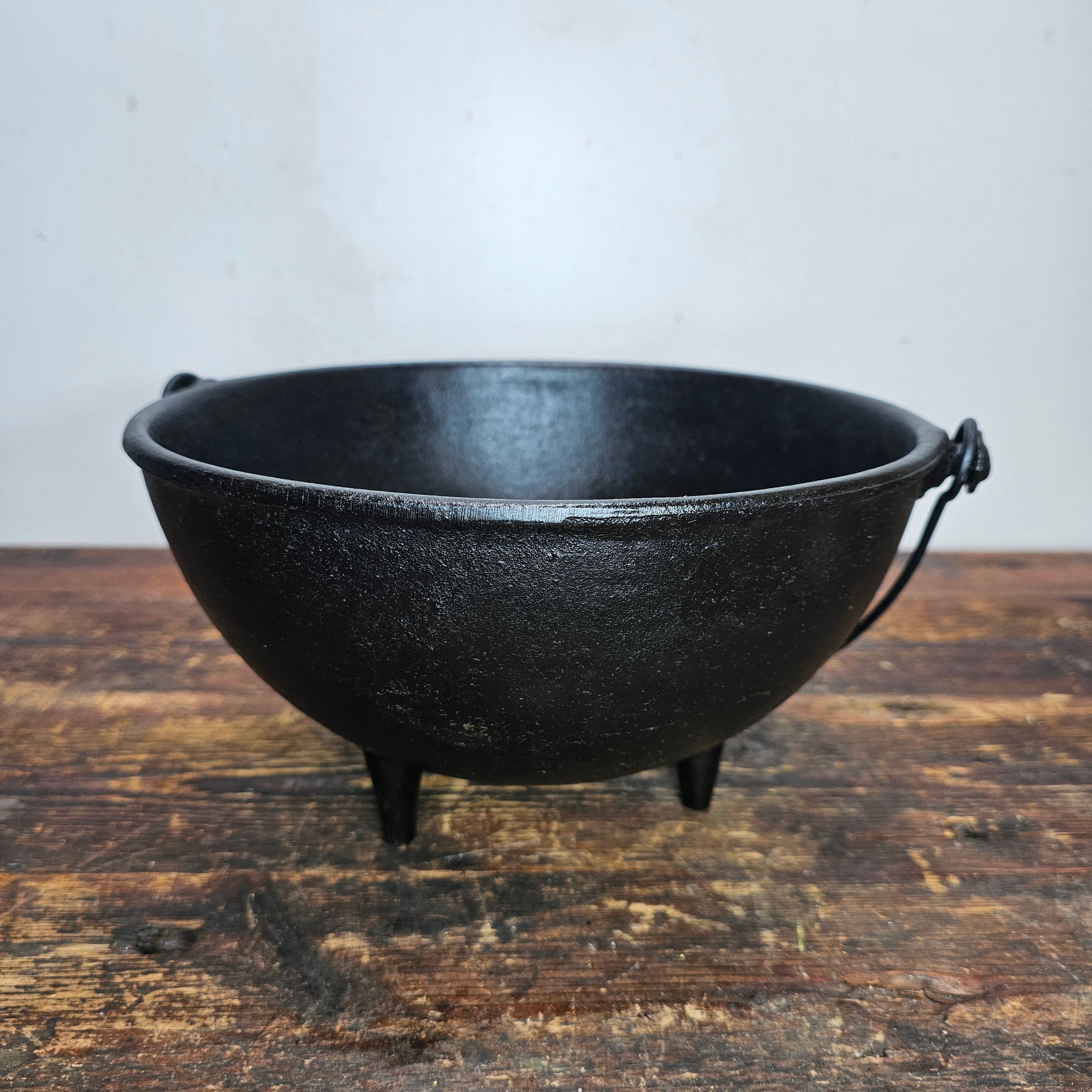 Cast Iron Pot Kettle Stew Beans Wood Burner Cowboy Bean Pot with 3 legs No.7