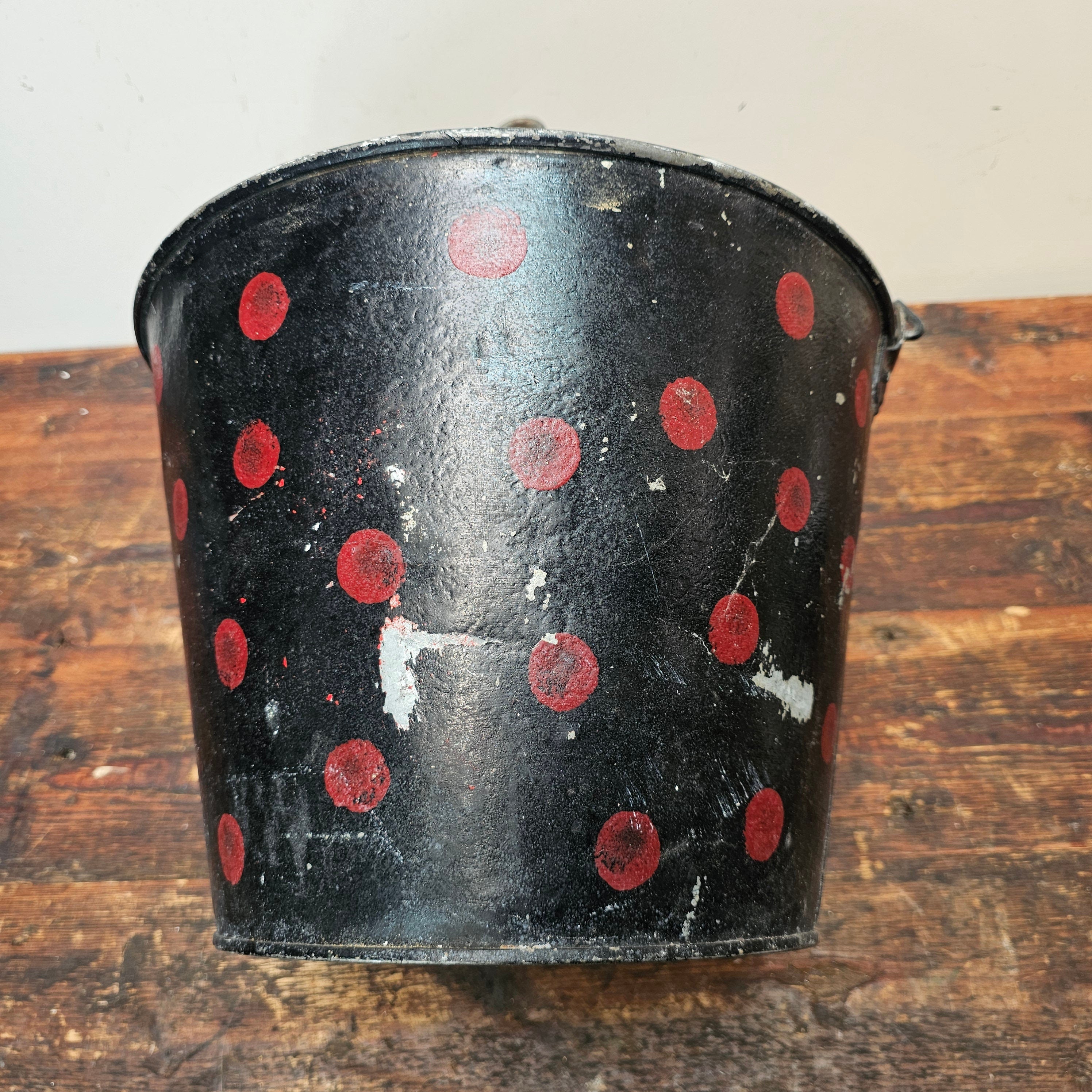 Black & Red Dots Painted Bucket Galvanized Steel Watering Bucket