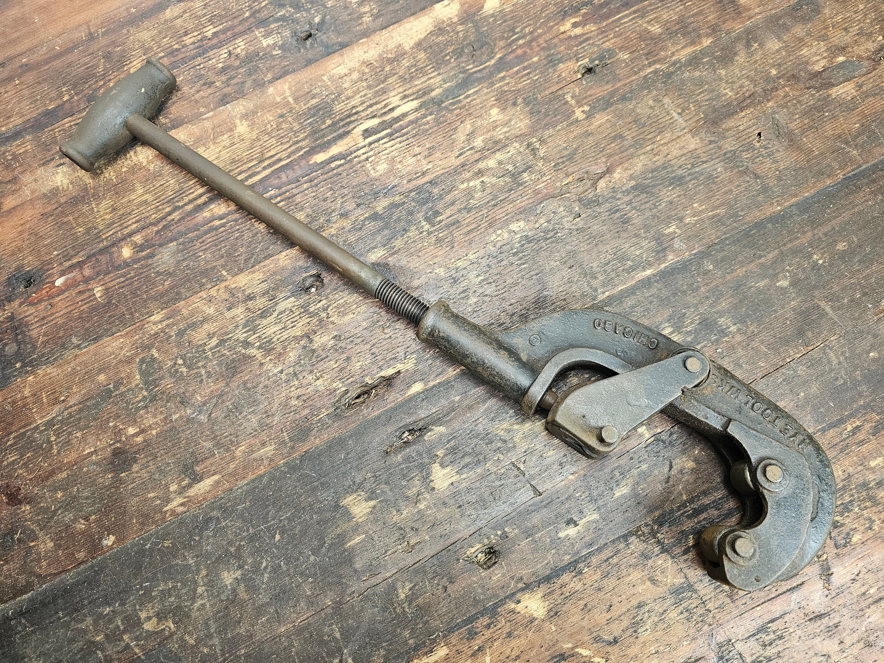 Antique NYE Tool & Machine Works Chicago Pipe Cutter No.2 Saunders Type