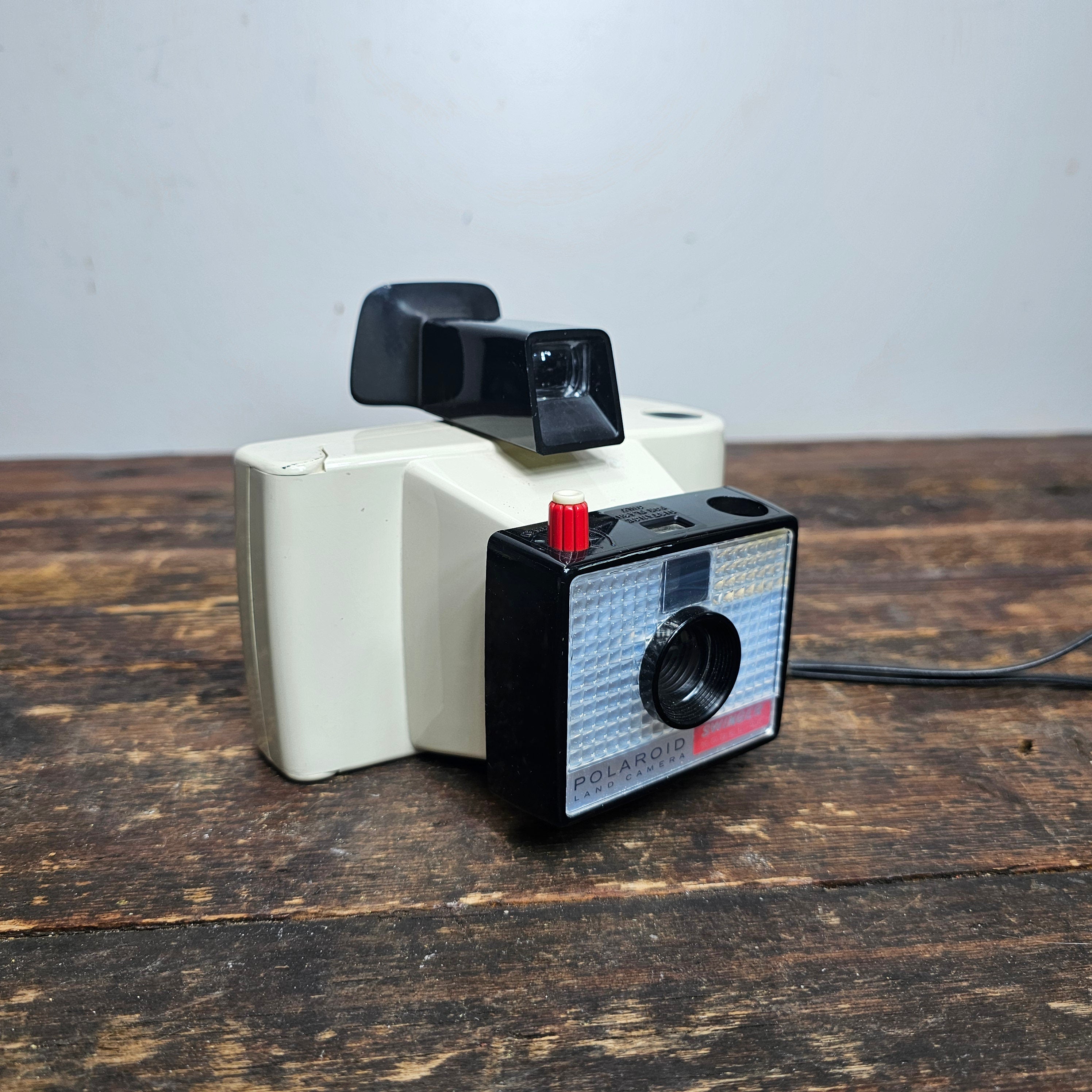 Vintage Polaroid Land Camera Swinger Model 20 (Not Tested)