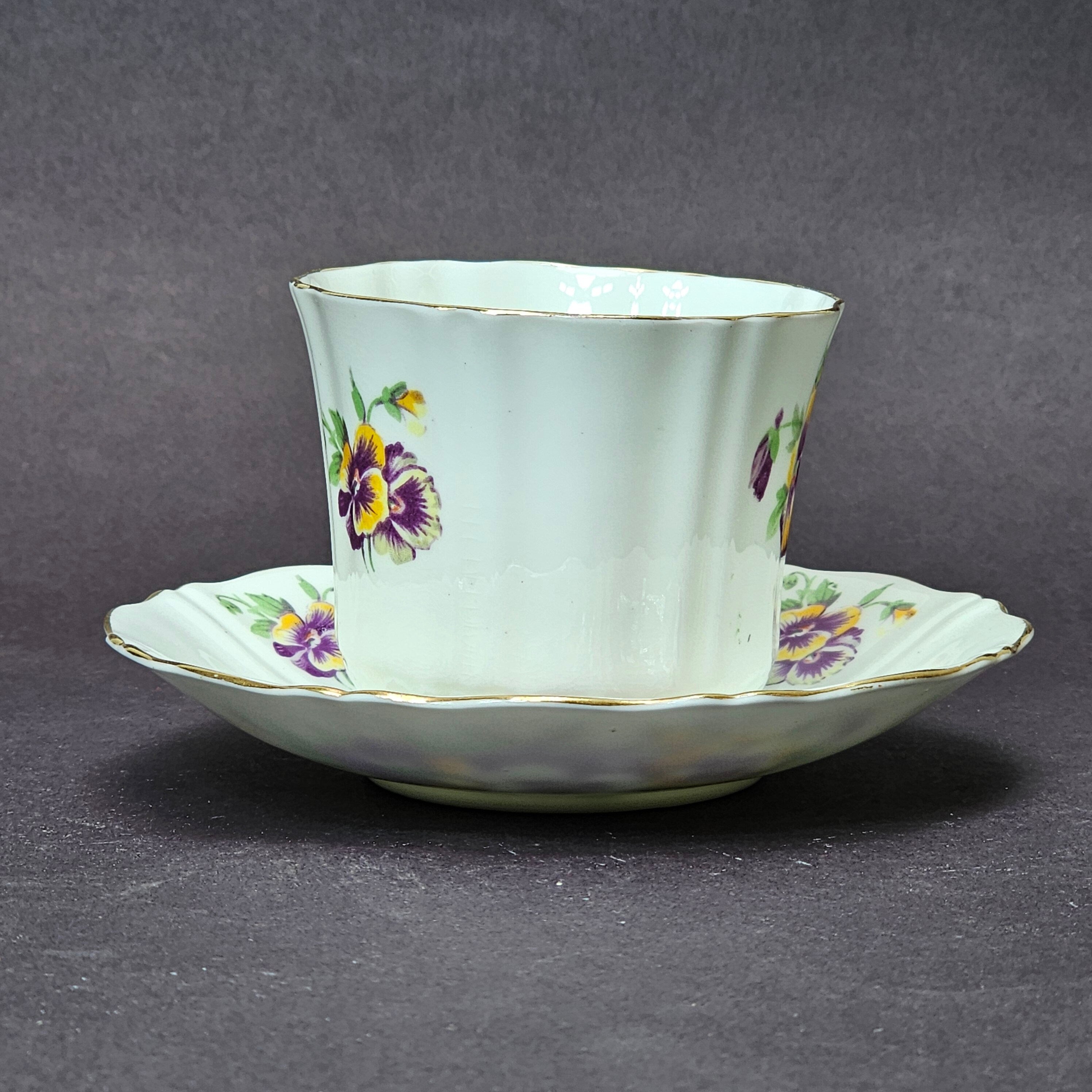 Vintage Old Royal Bone China England Teacup & Saucer Set From England