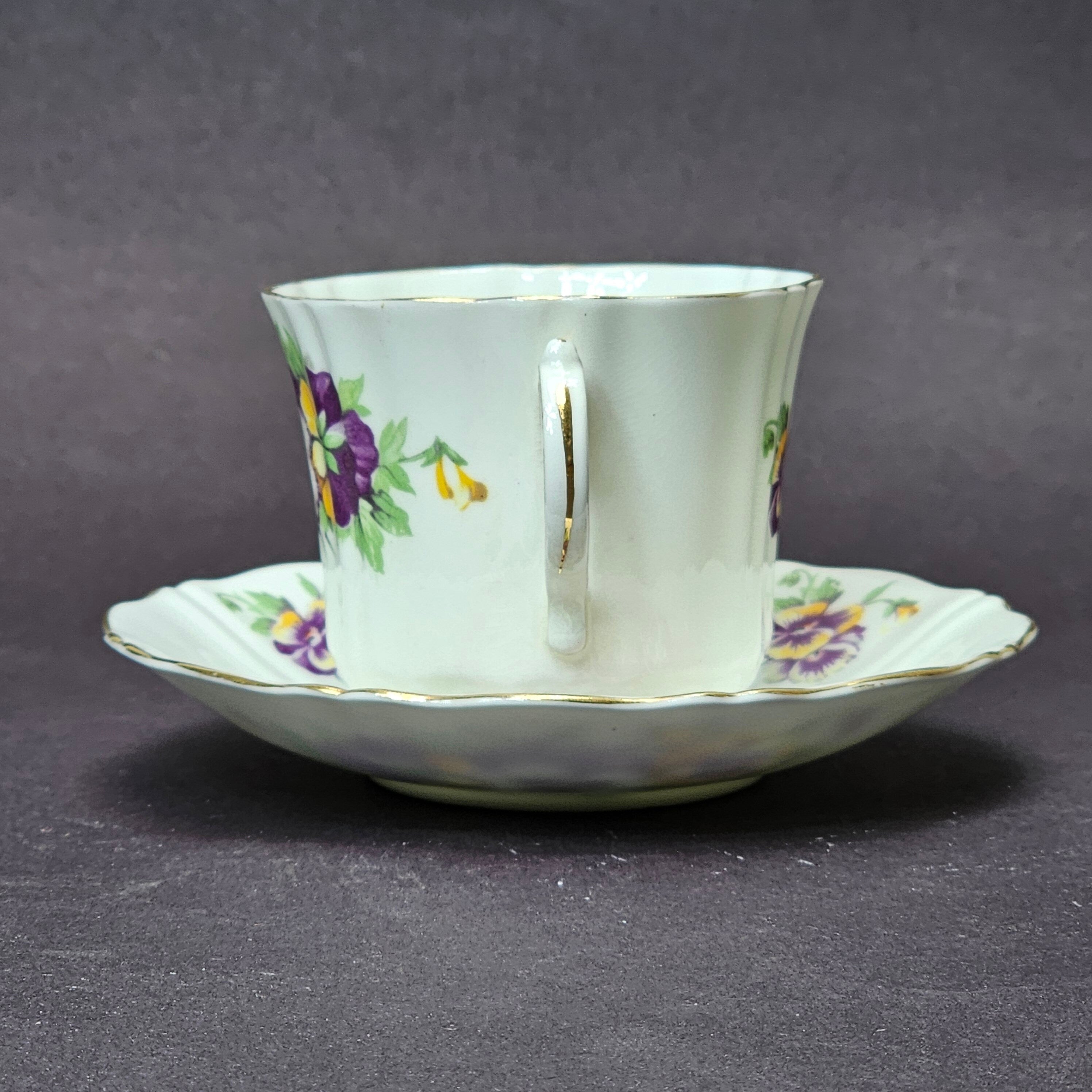 Vintage Old Royal Bone China England Teacup & Saucer Set From England