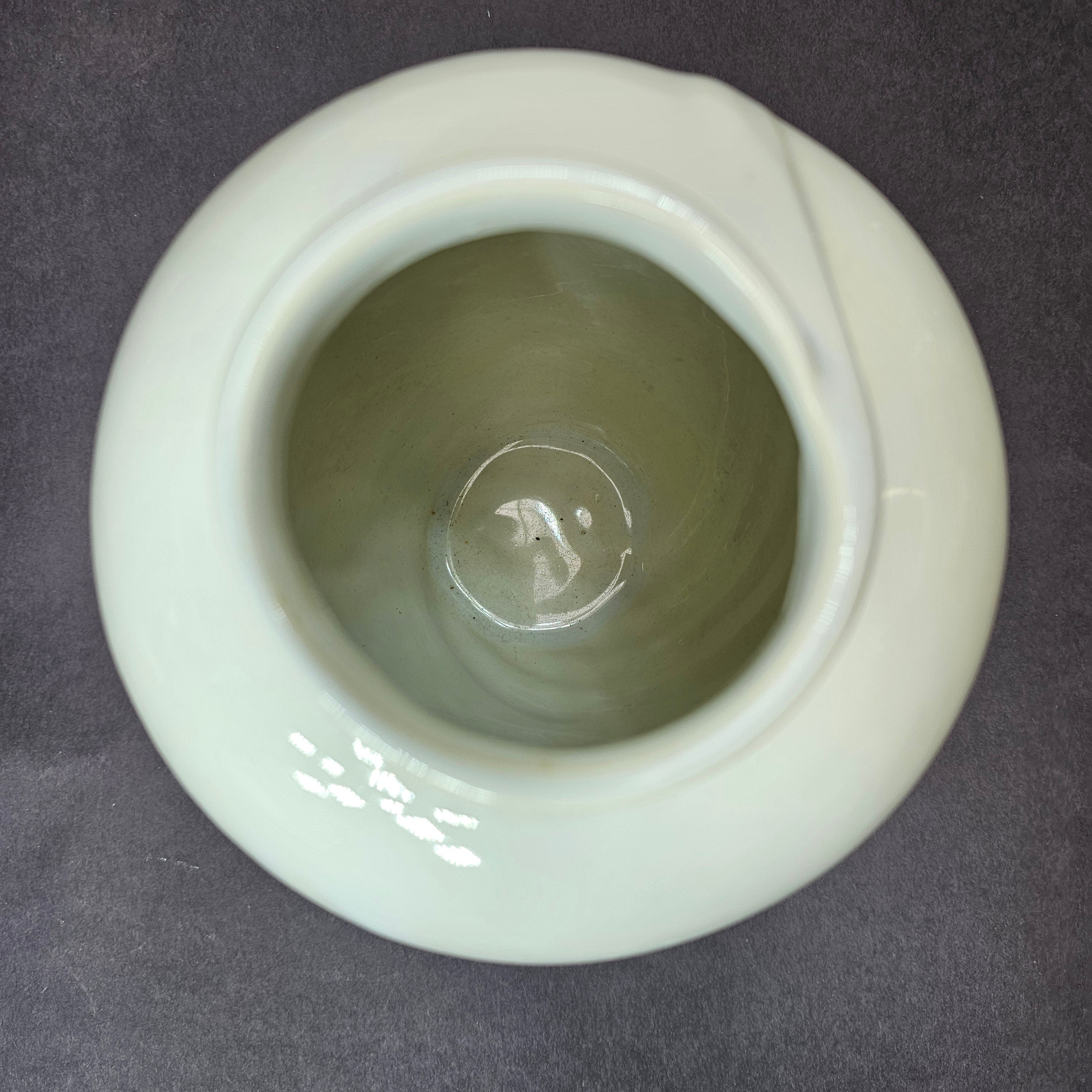 Vintage Haeger Pottery Streamline Swirl Vase 919-08 White Glaze