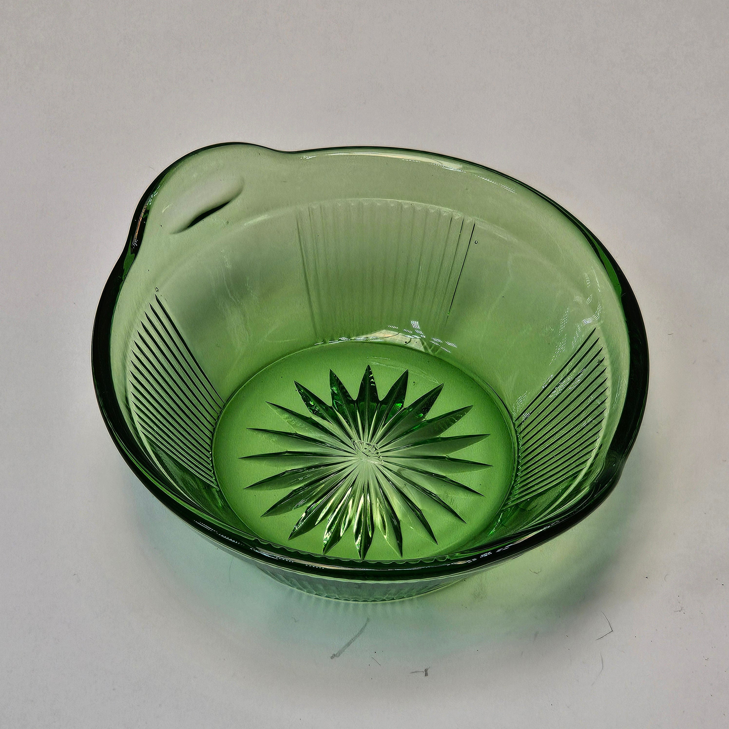 Heisey Pleat & Panel Moongleam Handled Nut Bowl