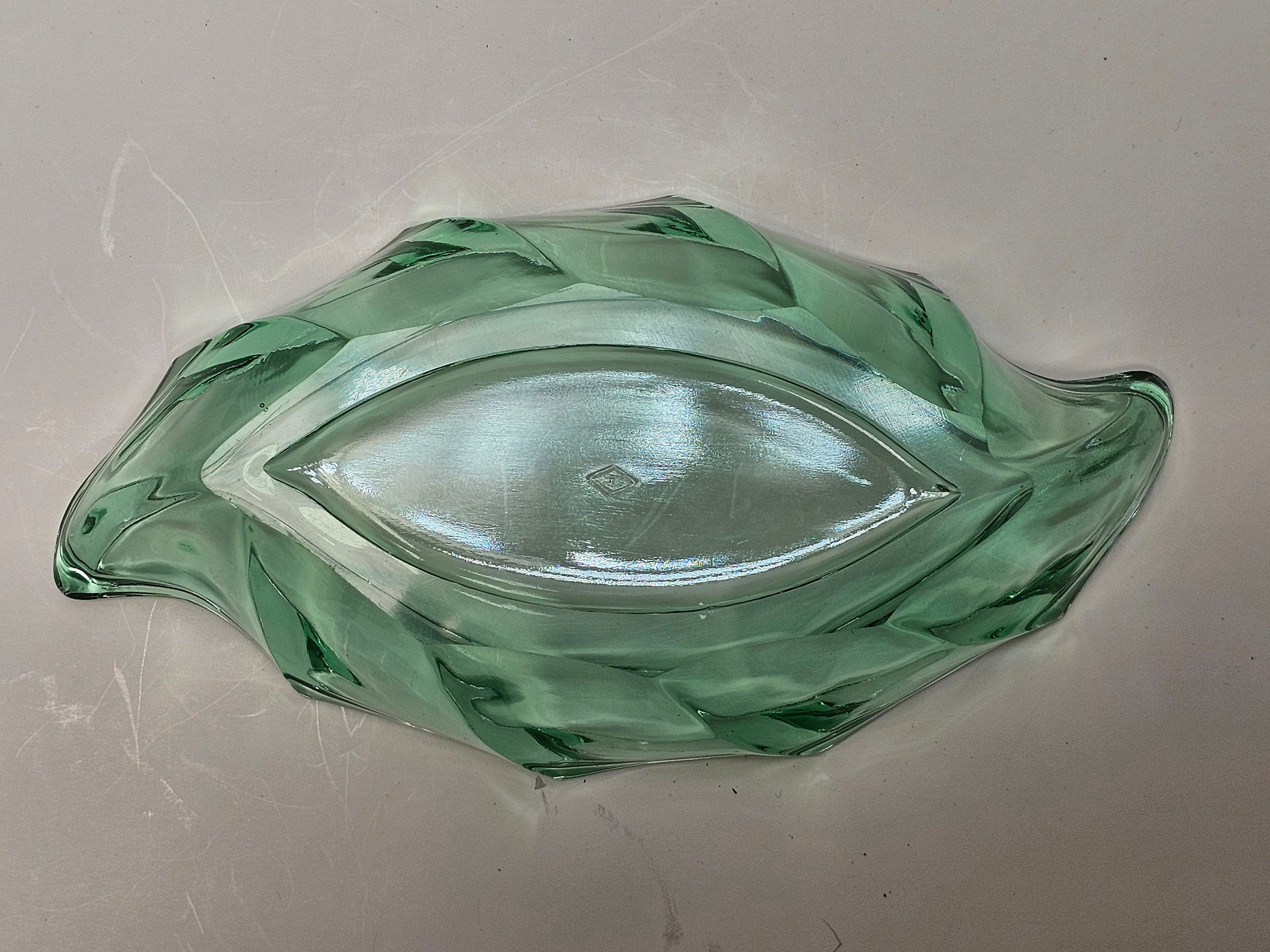 Heisey 7" Twist Moongleam Pickle Dish