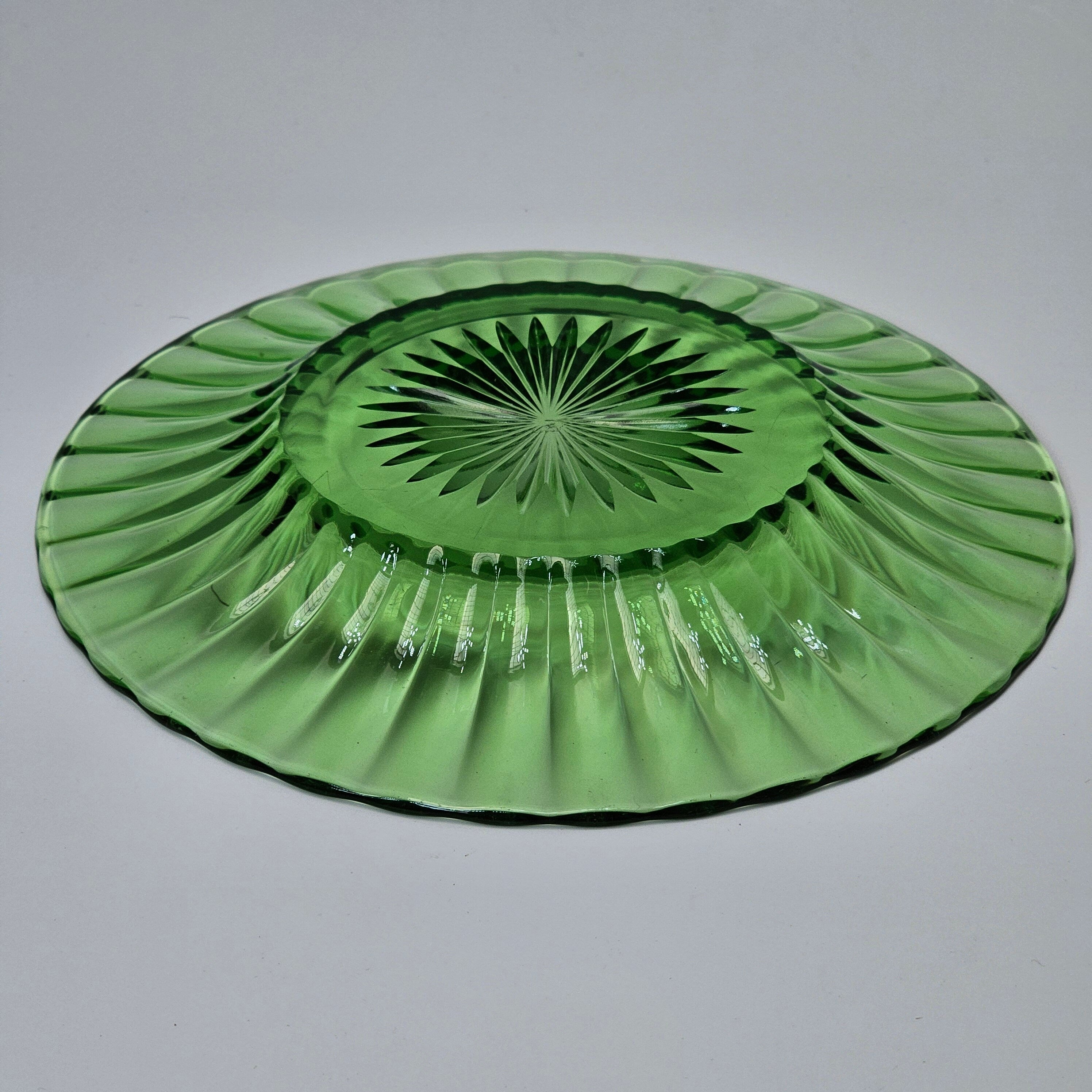 Heisey 7 1/2" Salad Plate Ridge and Star Moongleam Green