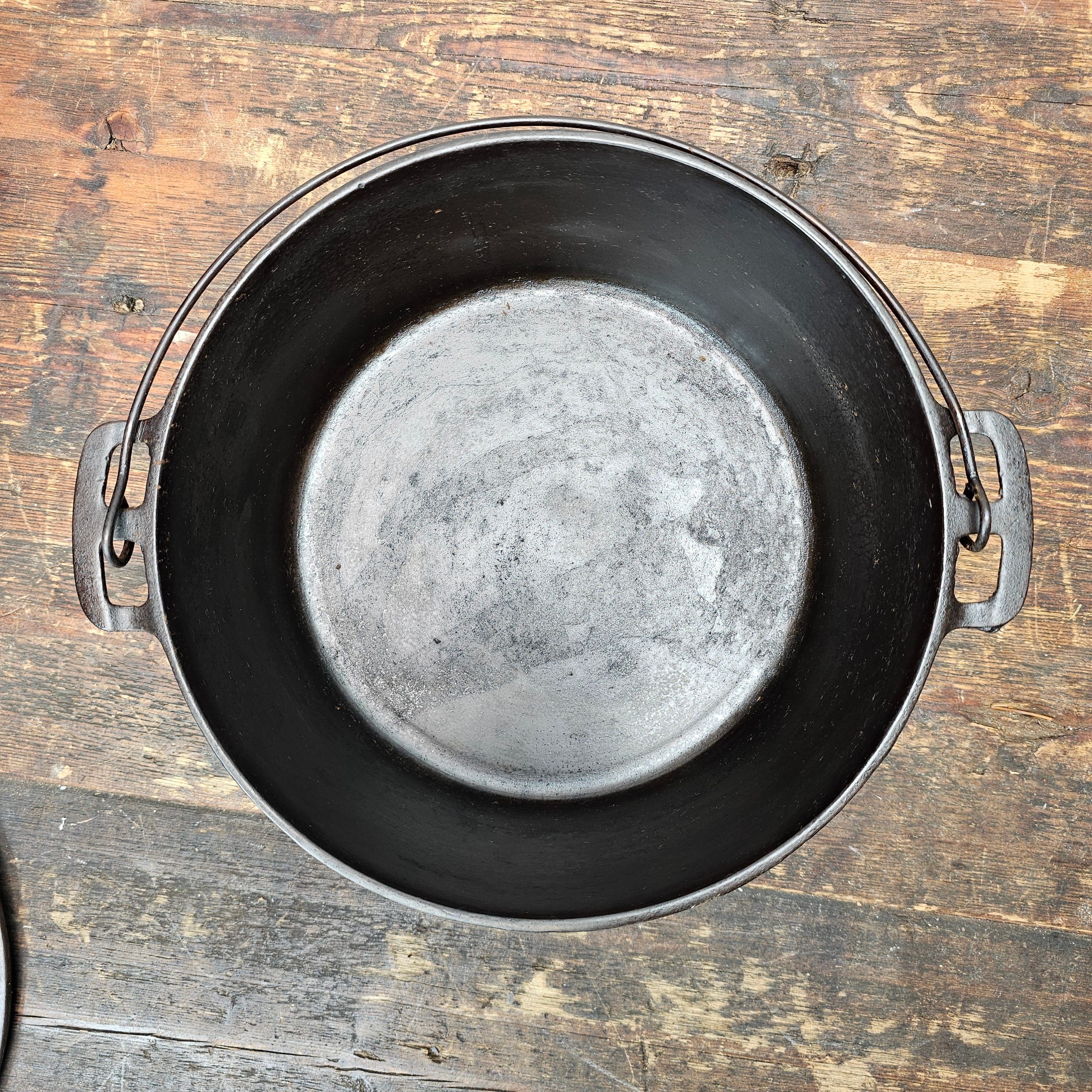 1920's #8 Wagner Ware Round DOME Roaster Dutch Oven W/ Drip Drop Baster Dome Lid