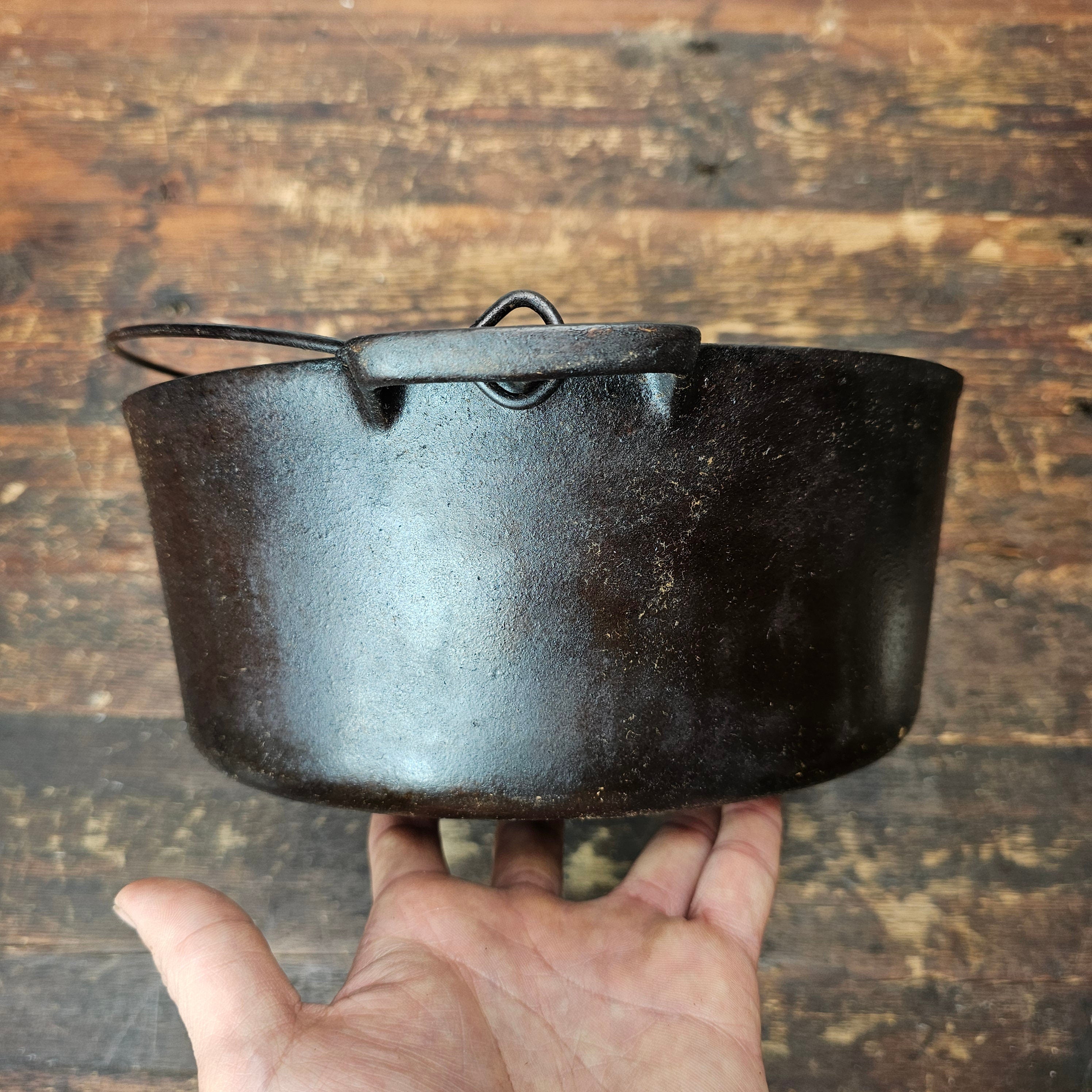 1920's #8 Wagner Ware Round DOME Roaster Dutch Oven W/ Drip Drop Baster Dome Lid