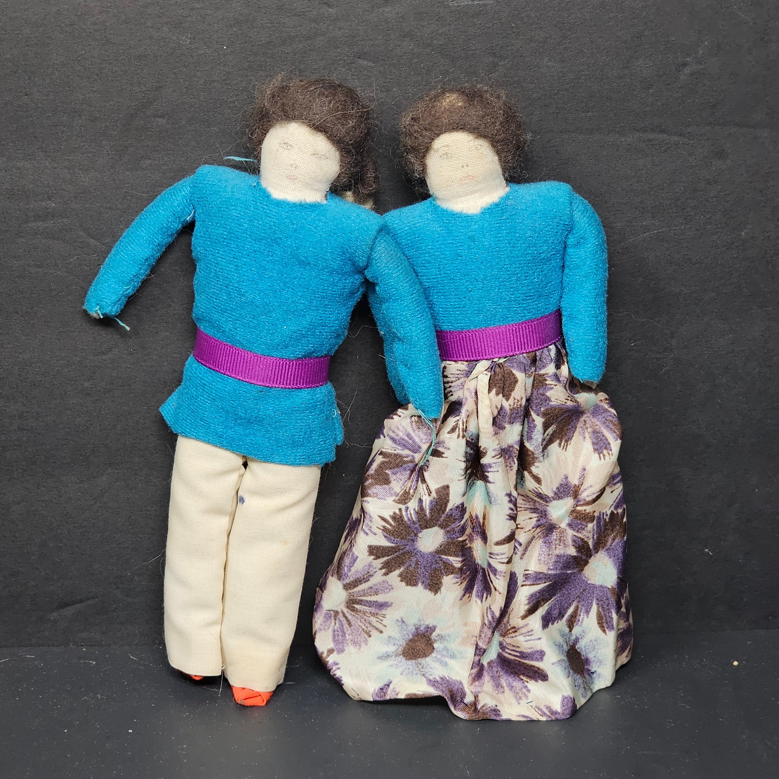 Vintage Hand Made Folk Dolls Cloth Pair Couple Man Woman South America Mexico 8"