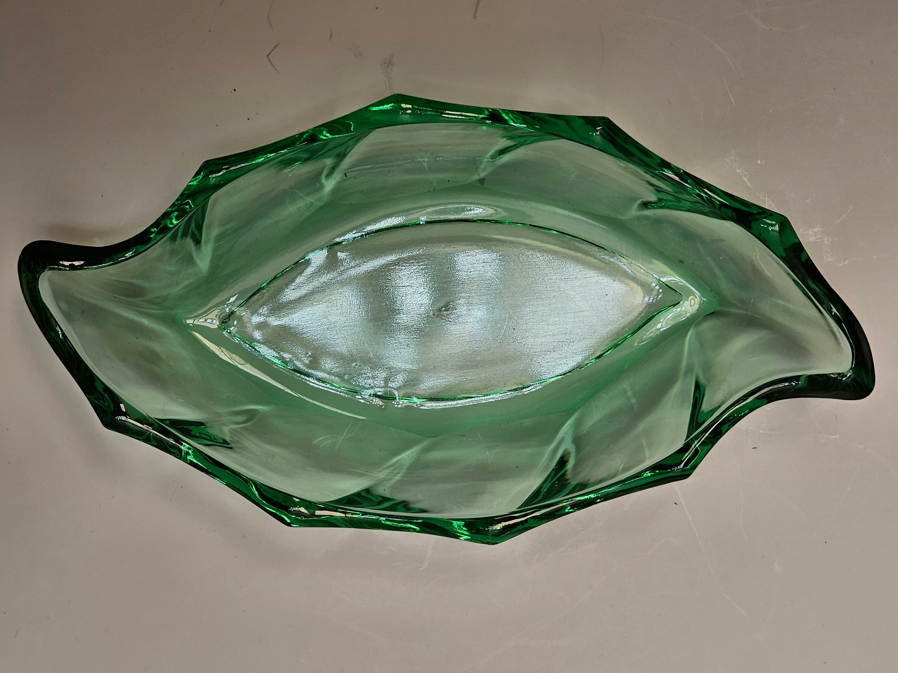 Heisey 7" Twist Moongleam Pickle Dish