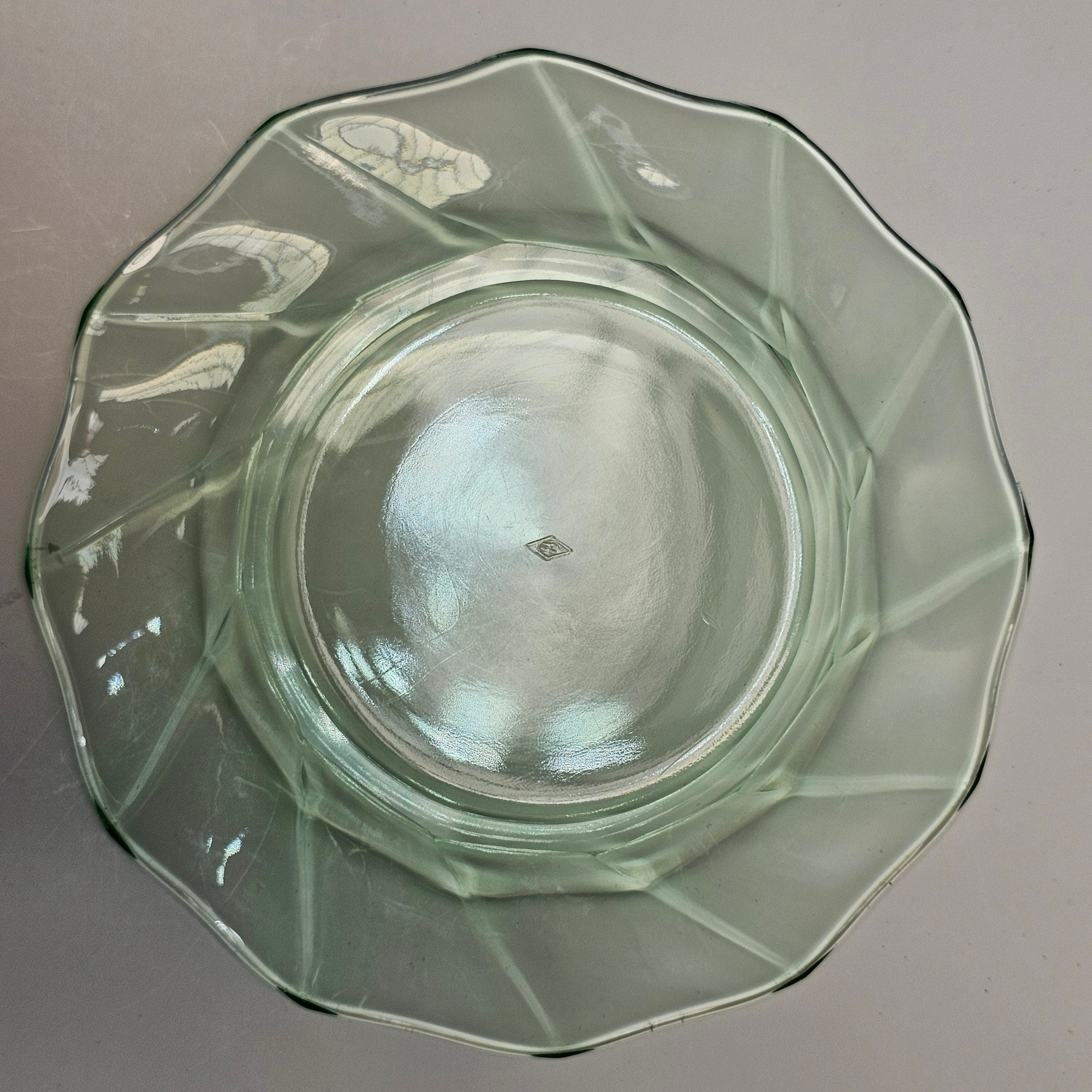 Heisey 7" Twist Green Moongleam Glass Salad Dessert Plate