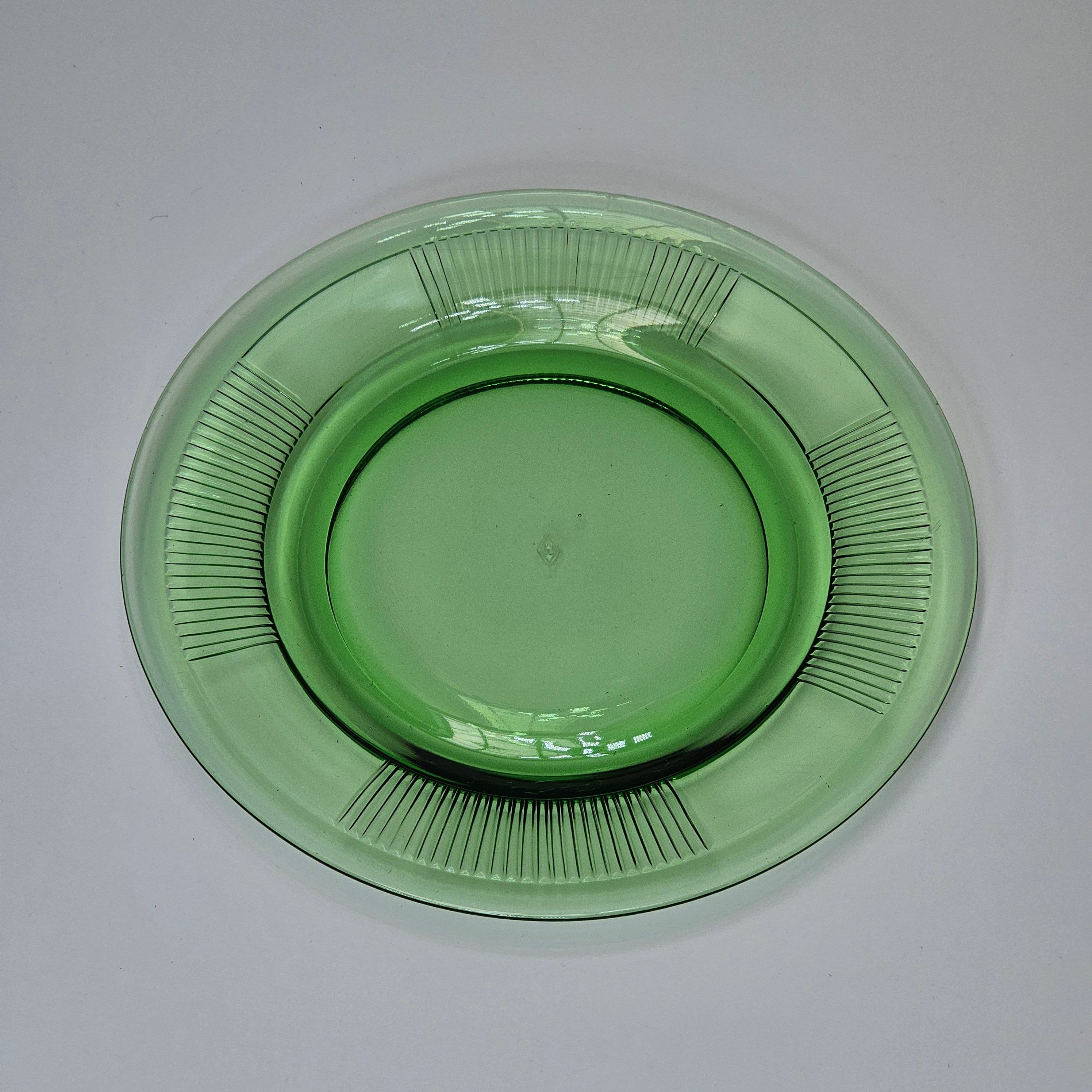 Heisey 7 1/8" Salad Plate Pleat and Panel Moongleam Green