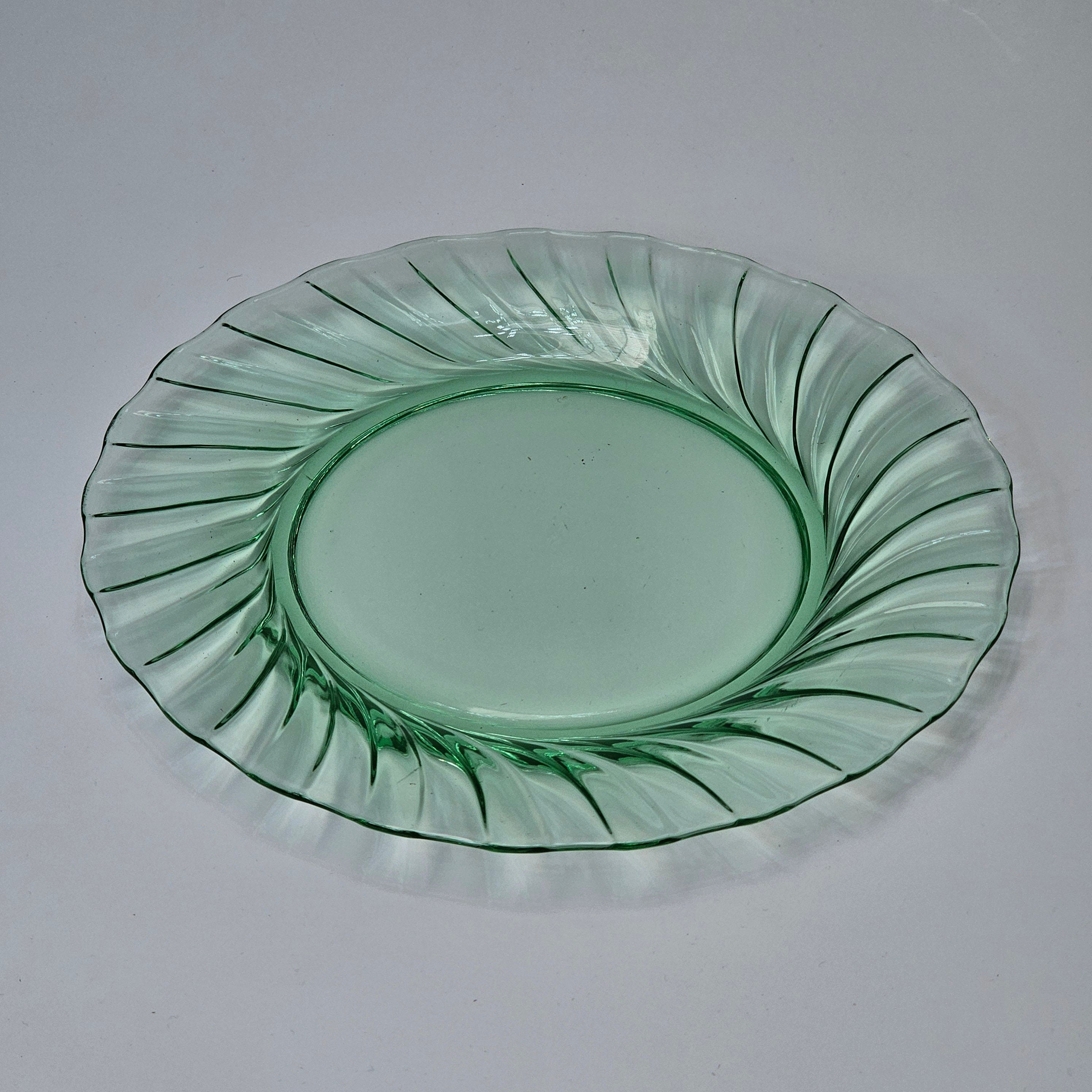Heisey 8" Luncheon Plate Spiral Green