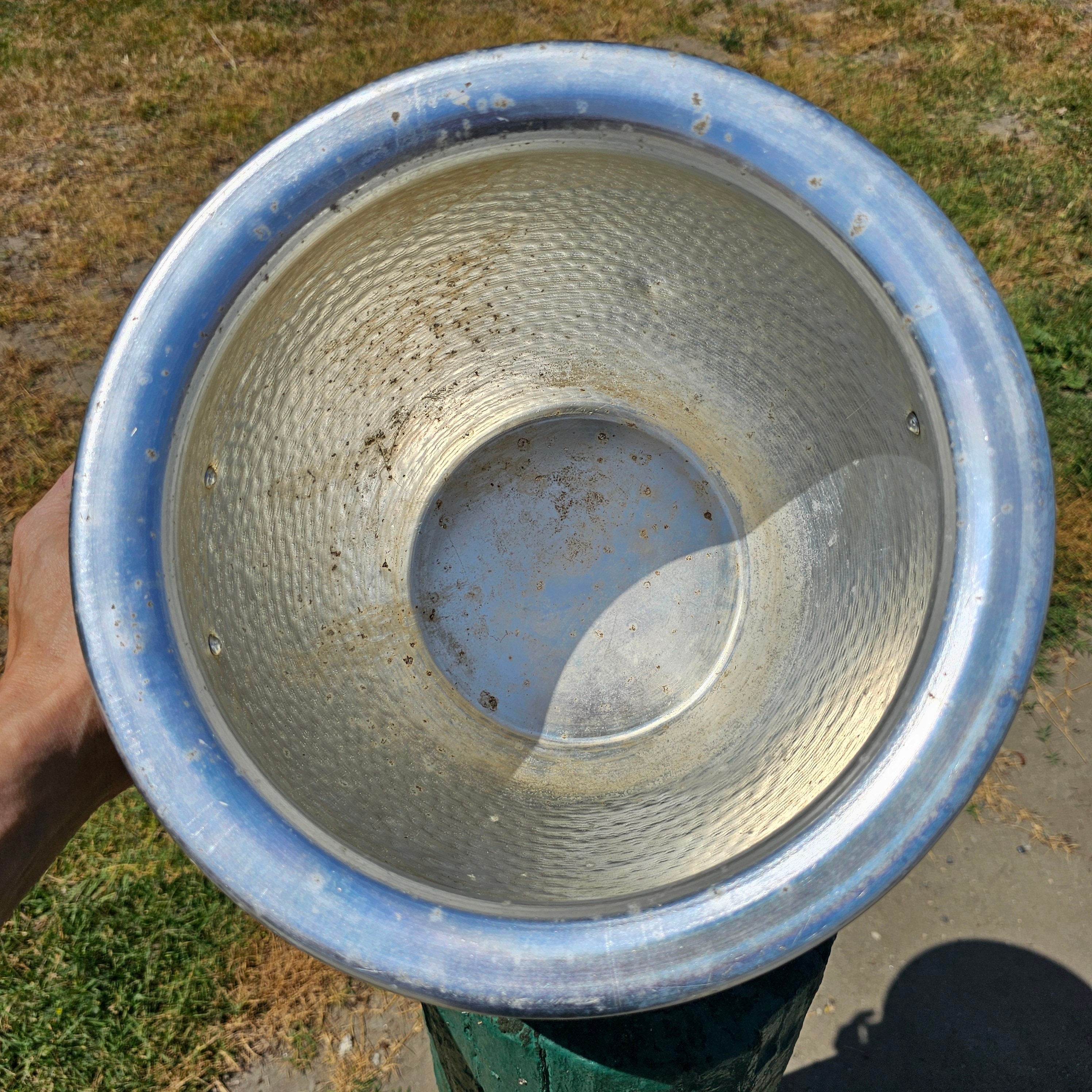 Hammered Aluminum Flower Pot Bucket With Foo Dog Handles 12.5" Dia x 9" H