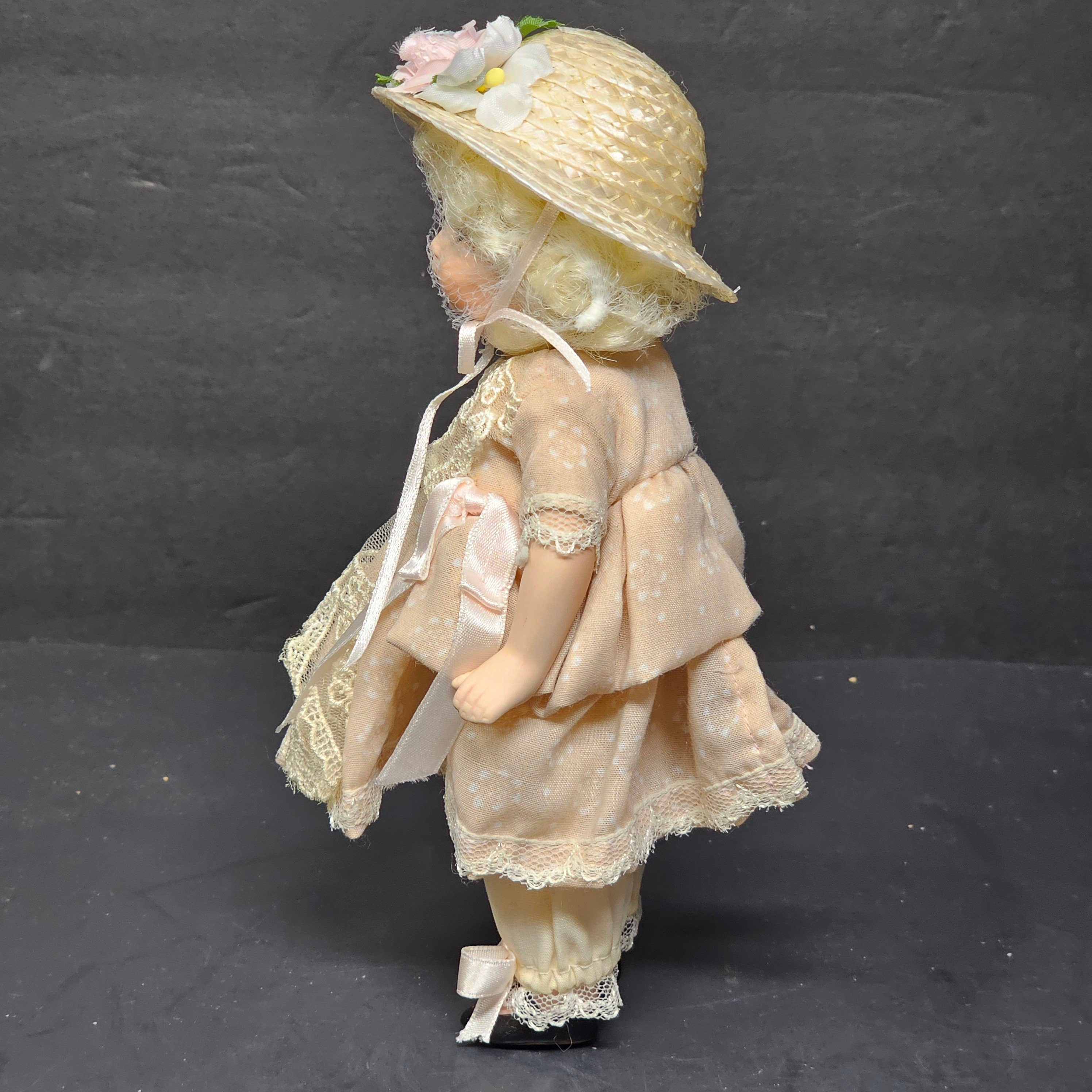 Jeannie Di Mauro 8" Porcelain Doll Mary Had a Little Lamb