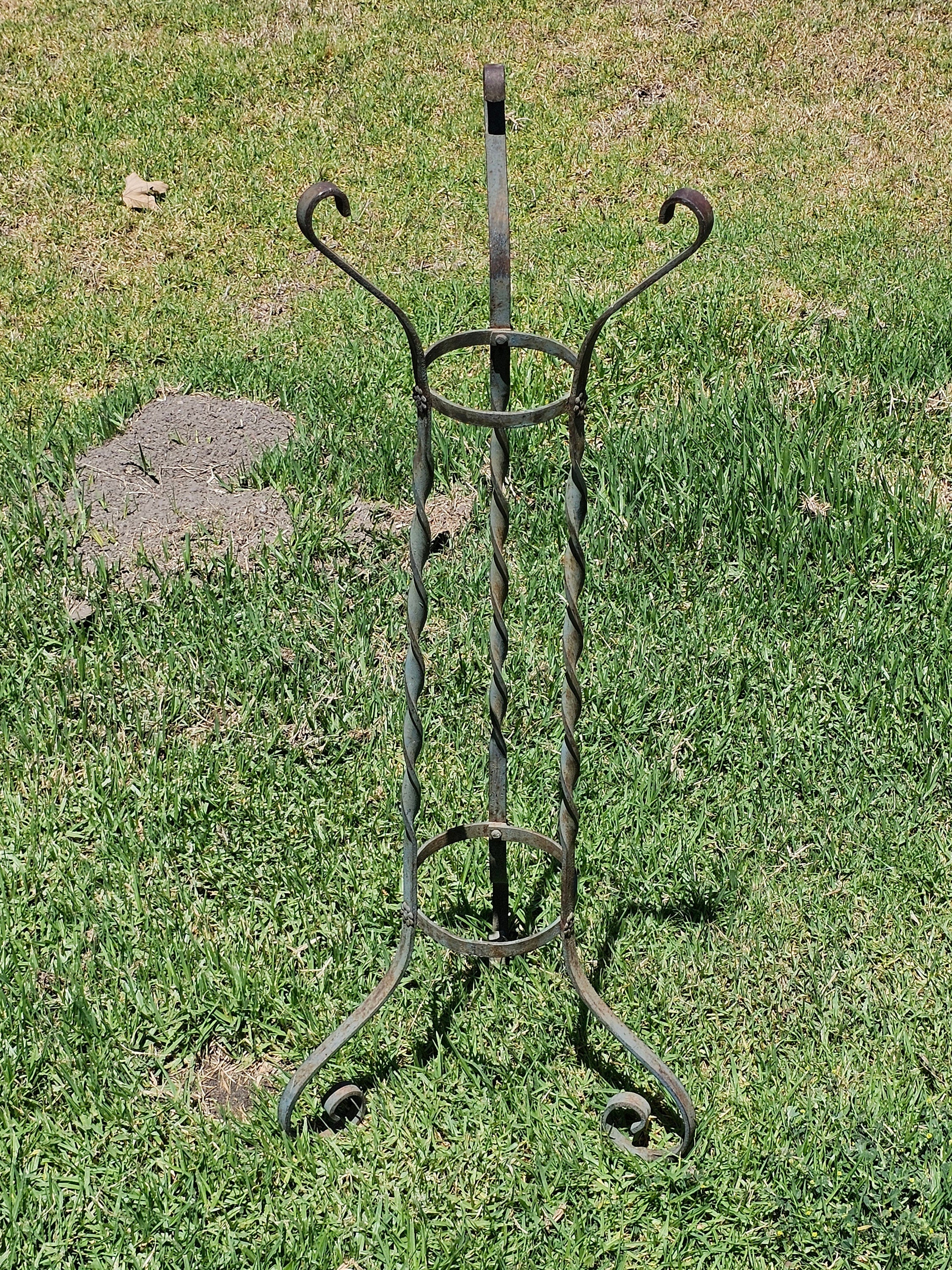Metal Scroll Plant Stand 3 Legged Flower Pot Holder 37" H