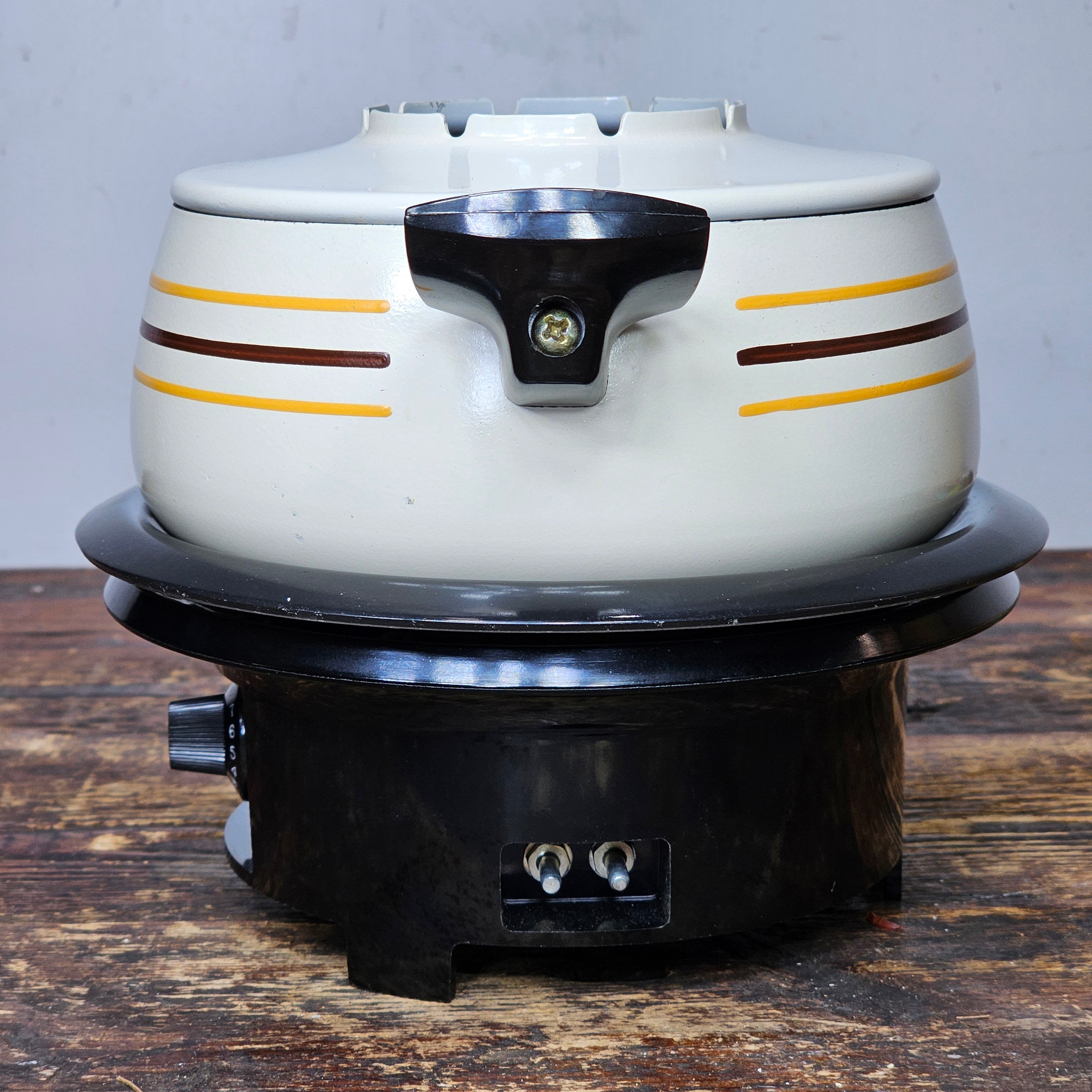 1980s Regal Mardi-Gras Electric Fondue Set Retro Design Made In USA NOS