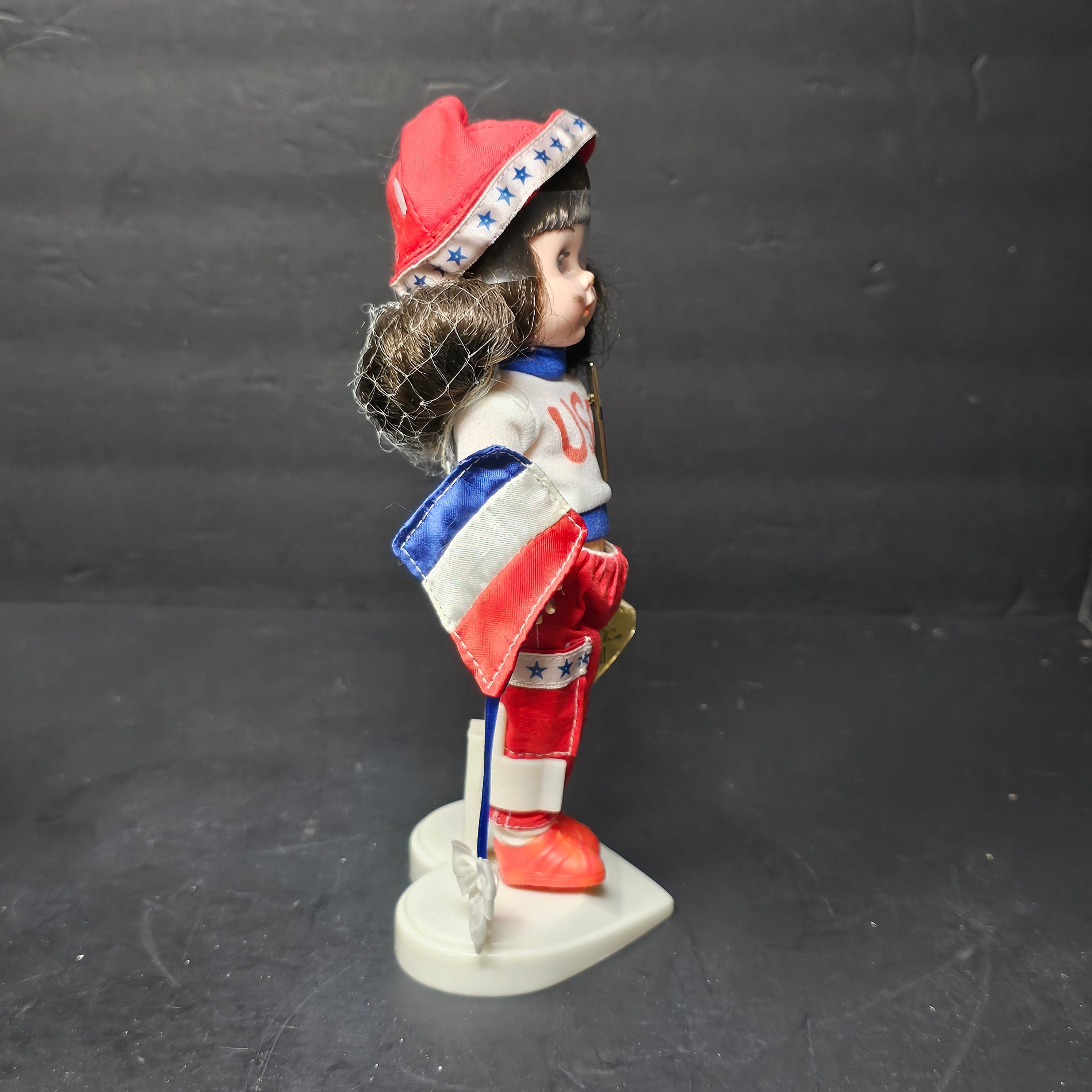 Vintage 8" Flying a Kite Ginny 1987 Dakin With Heart Shaped Stand