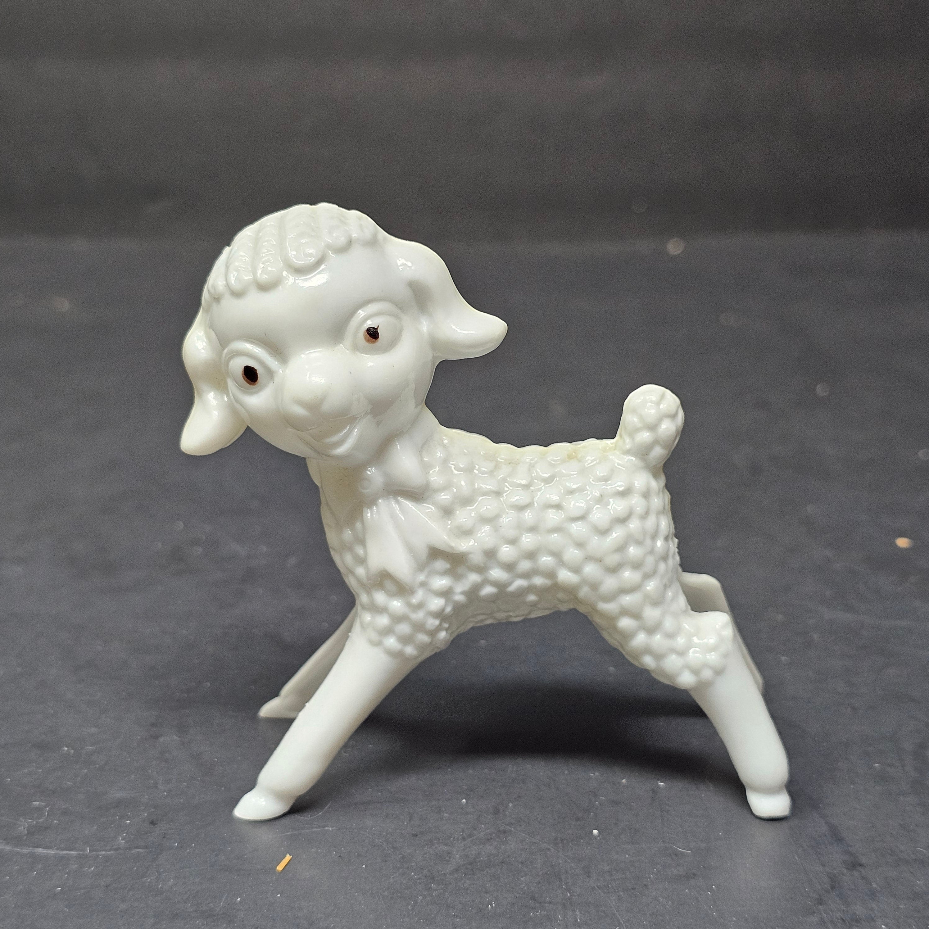 Vintage White Plastic Lamb Toy MCM 50's 3.25" x 3.25"