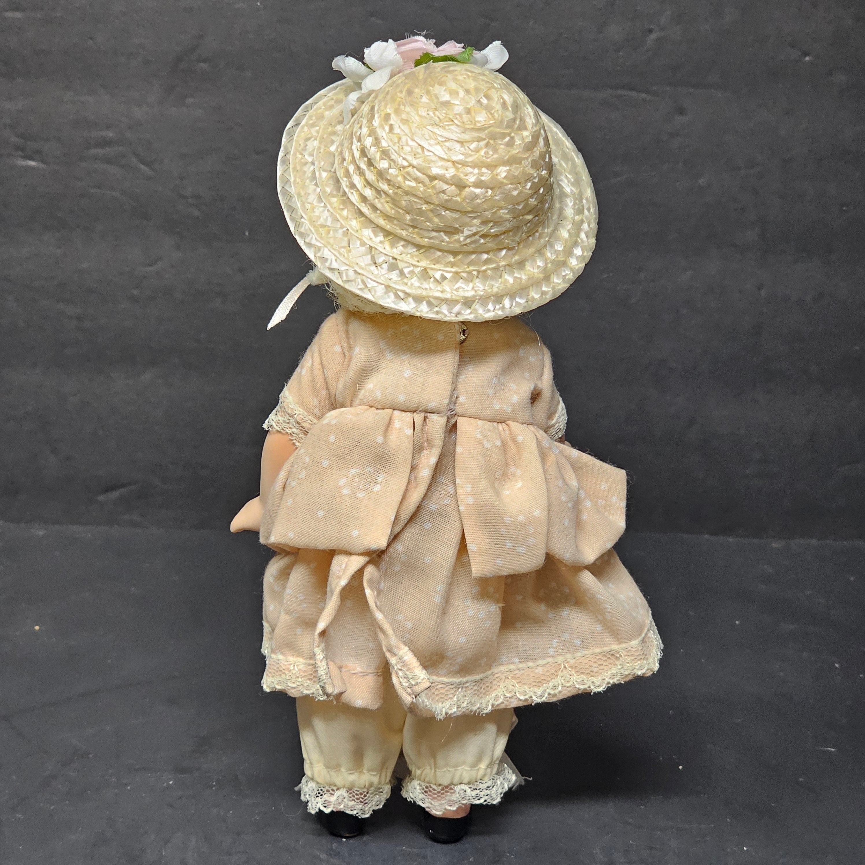 Jeannie Di Mauro 8" Porcelain Doll Mary Had a Little Lamb