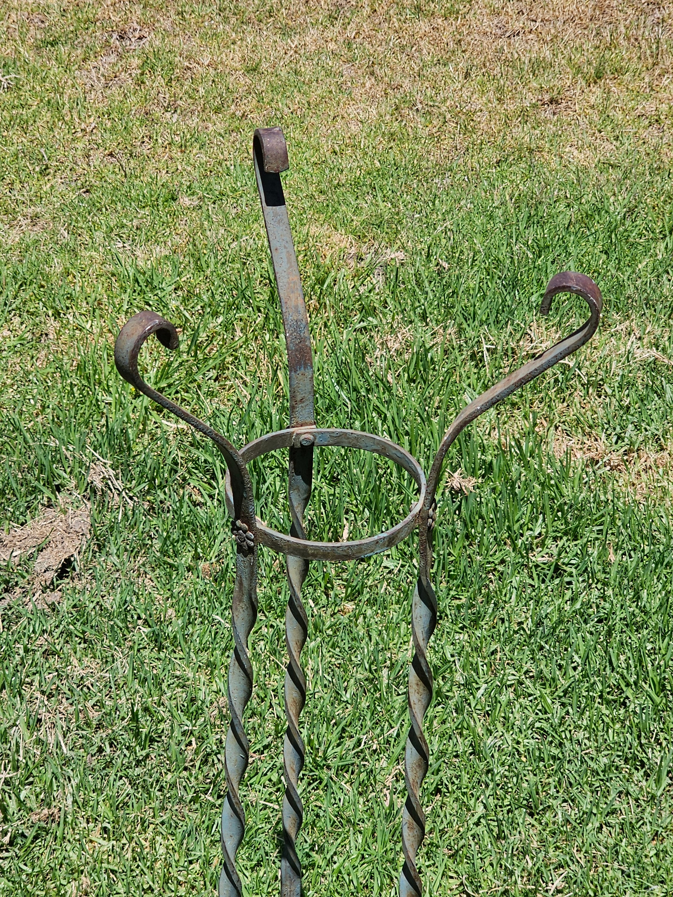 Metal Scroll Plant Stand 3 Legged Flower Pot Holder 37" H