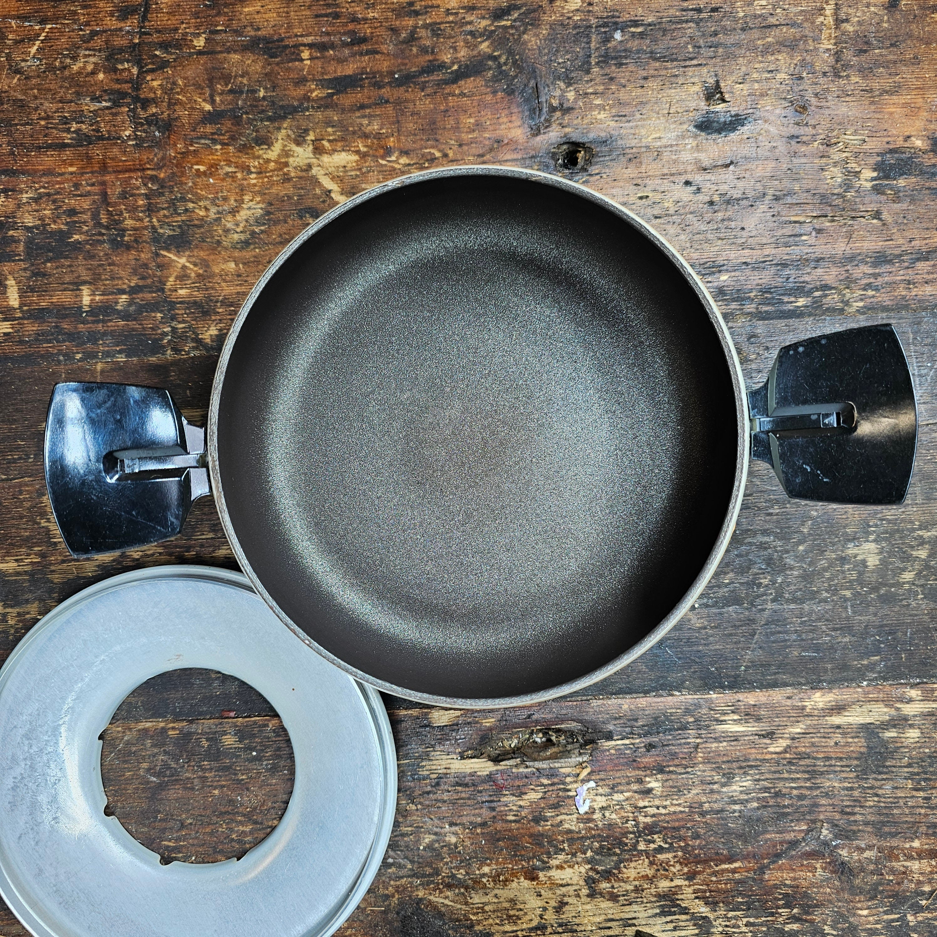 1980s Regal Mardi-Gras Electric Fondue Set Retro Design Made In USA NOS