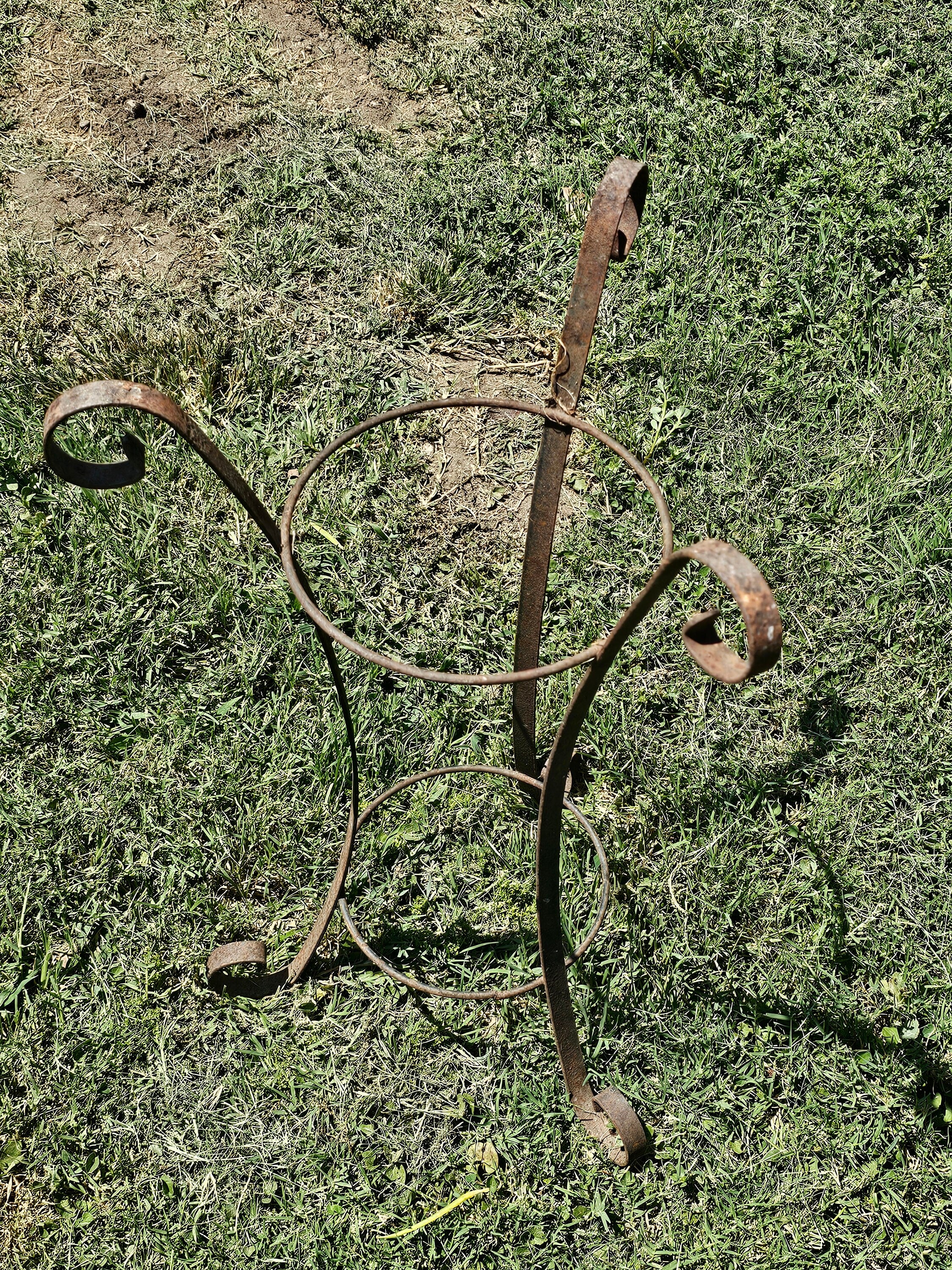 Spanish Revival Style Metal Scroll Planter Holder Stand 26.5" H