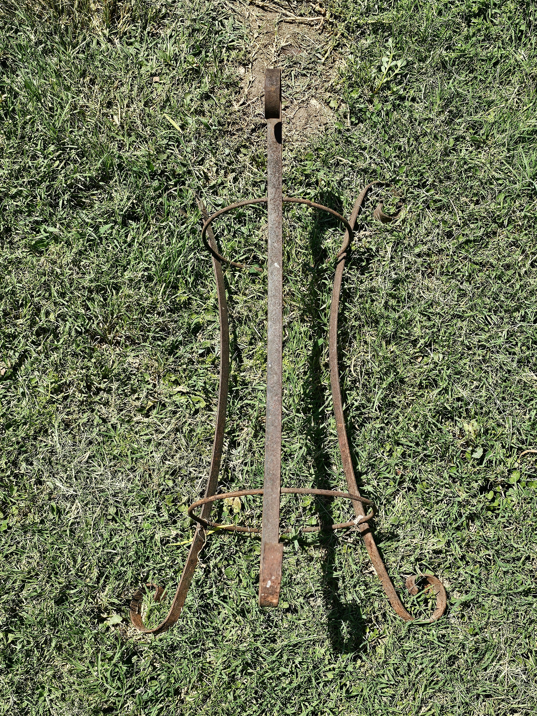 Spanish Revival Style Metal Scroll Planter Holder Stand 26.5" H