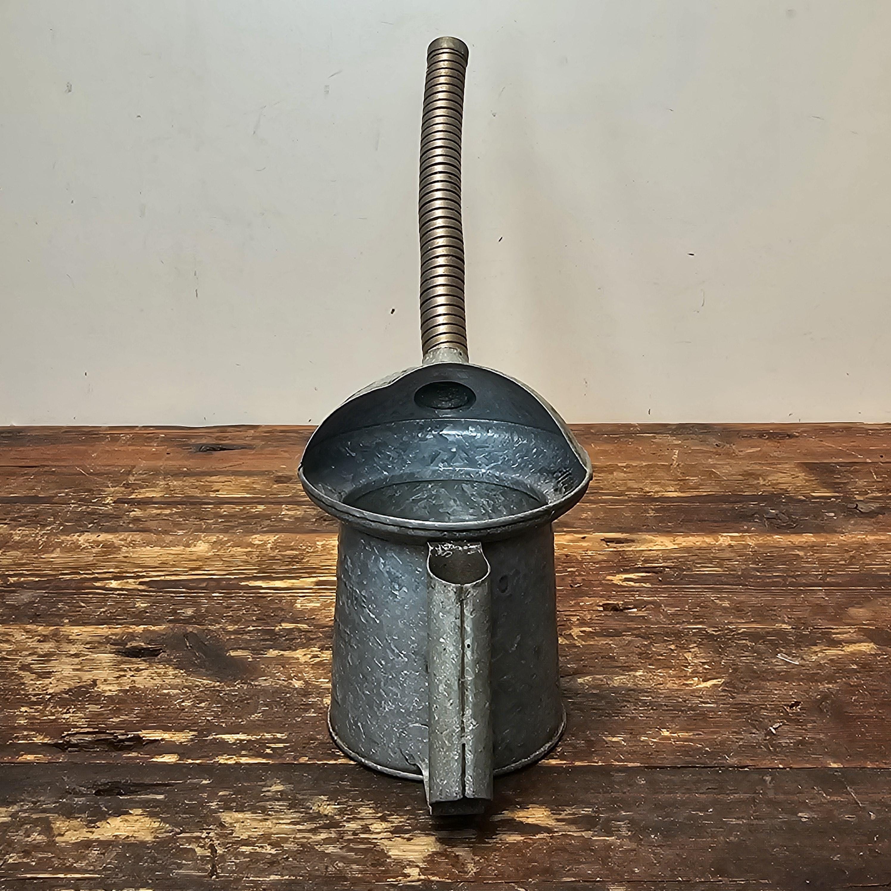 Vintage Lawson Cinti One Quart Galvanized Oil Can Long Flexible Spout