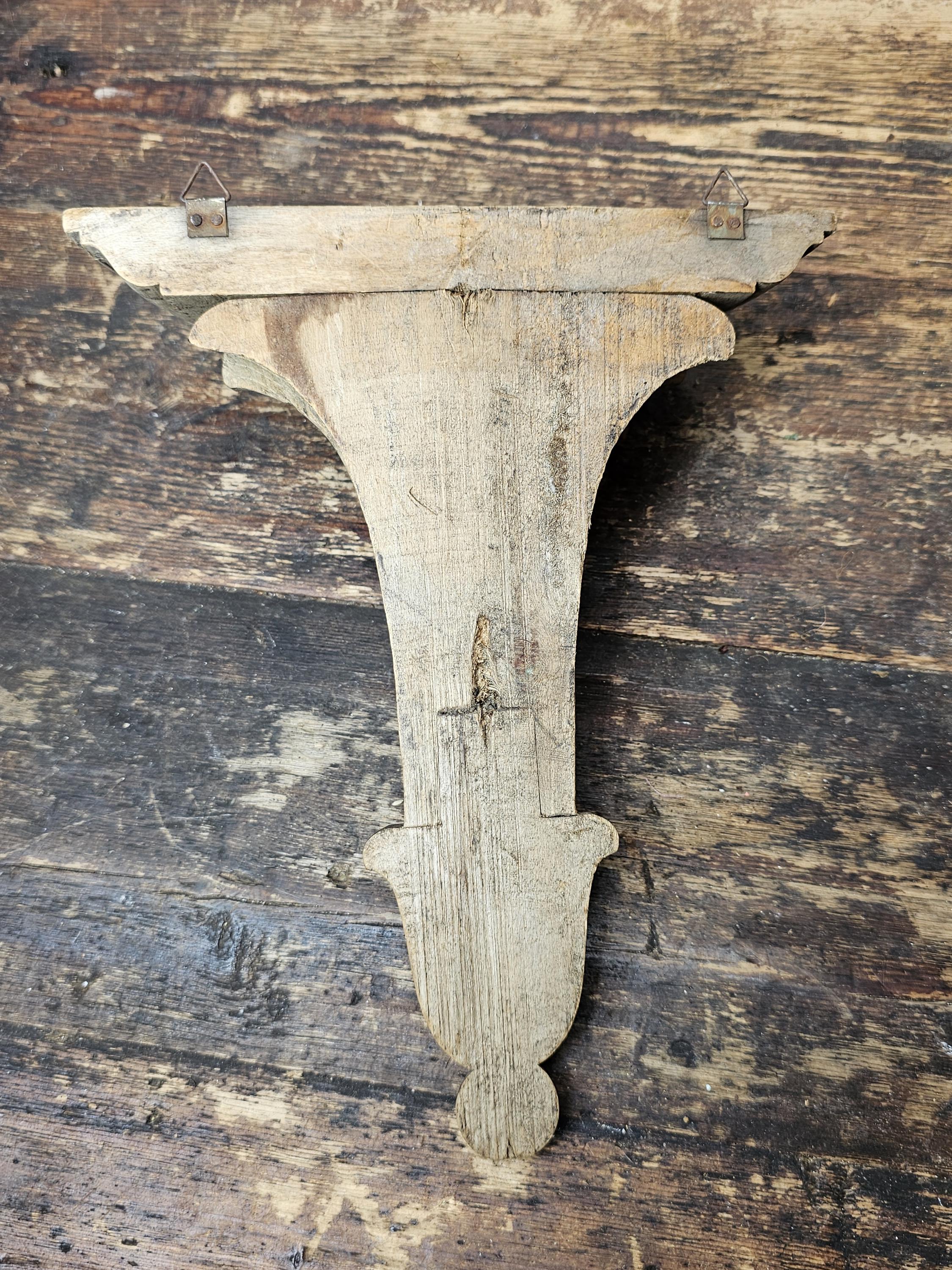 Vintage Hand Carved Italian Florentine Wood Shelf Bracket 9 5/8"H