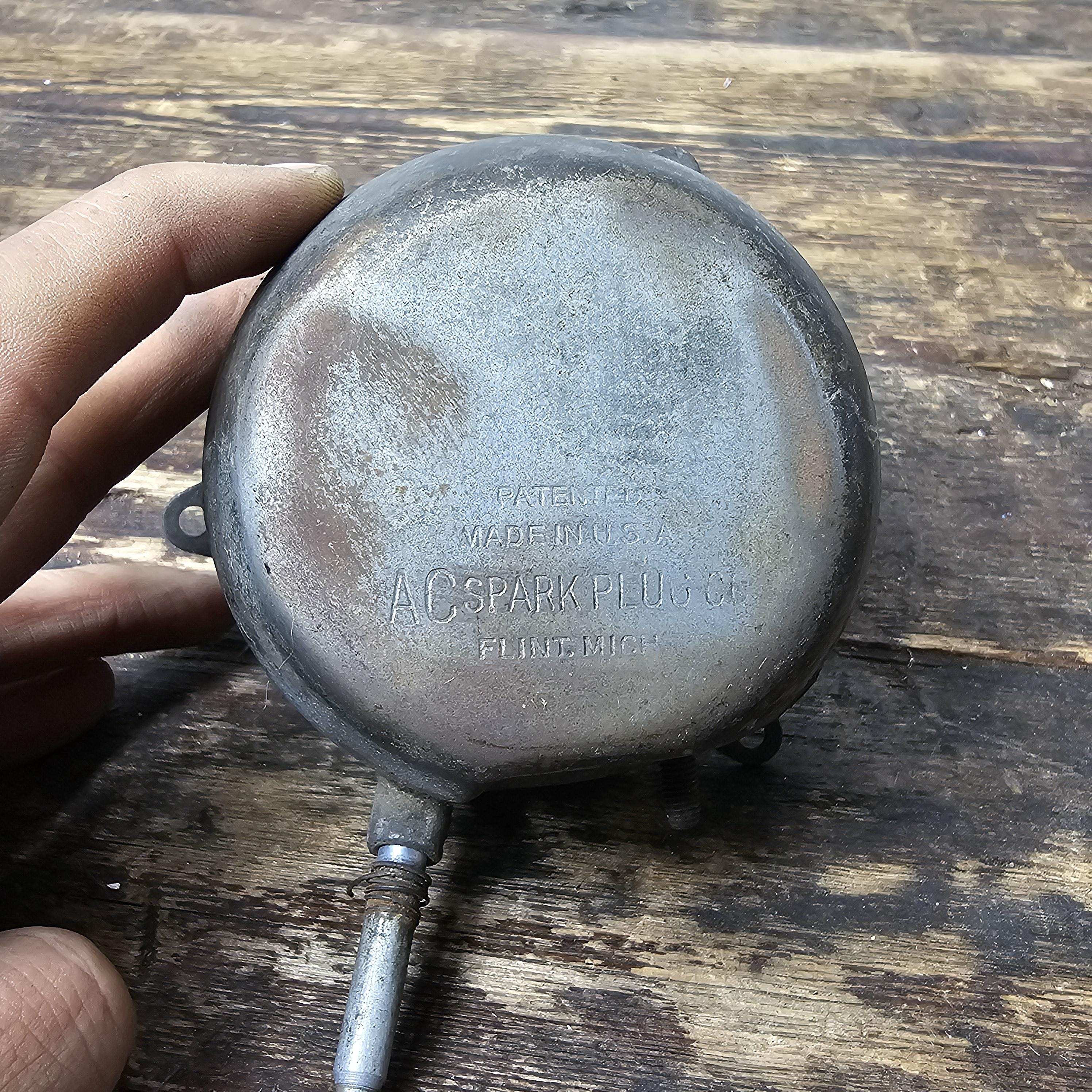 Antique AC spark plug Co Speedometer 0-80 MPH 1920s
