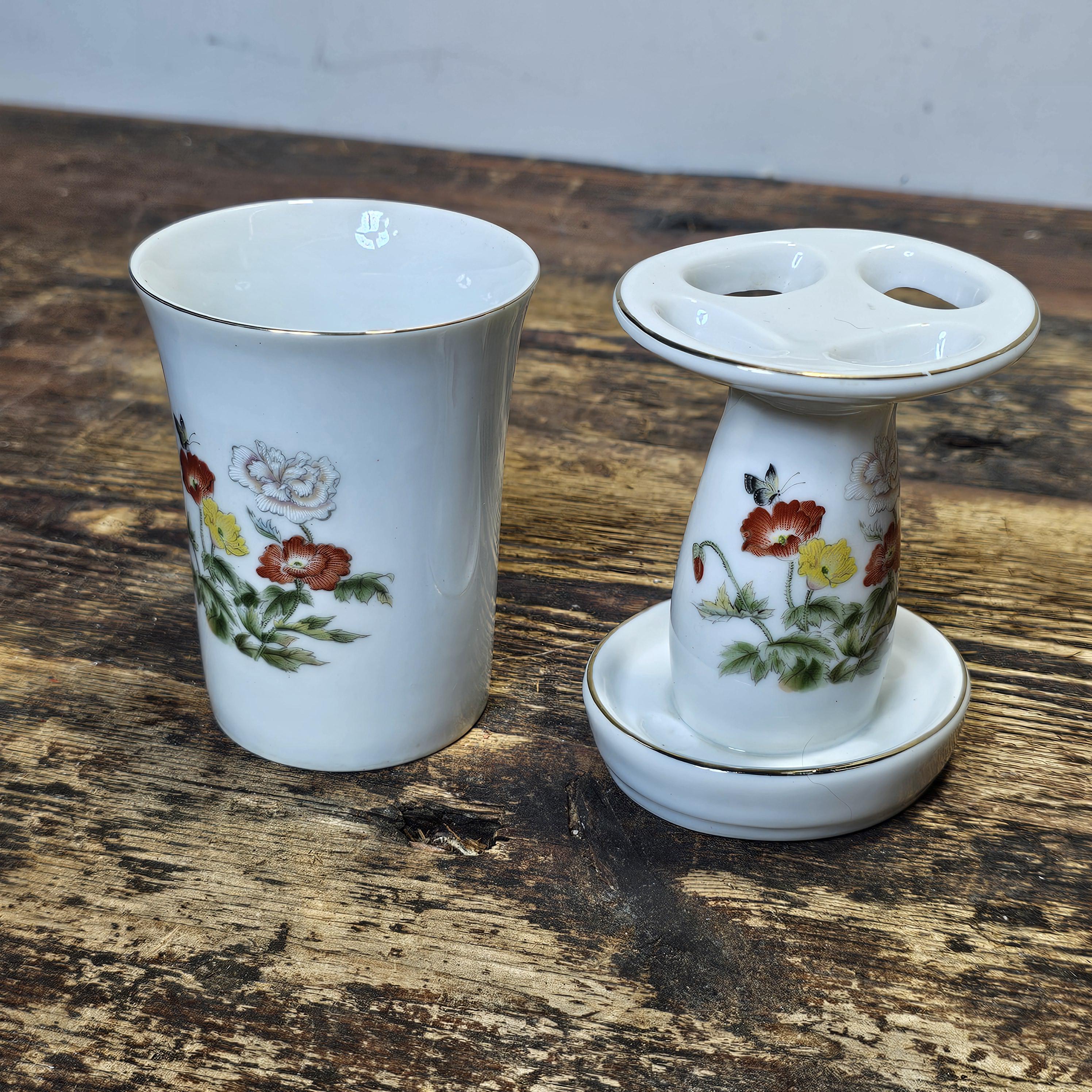 Takahashi San Francisco Ceramic Toothbrush Holder & Cup Tumbler Set 3.75"H