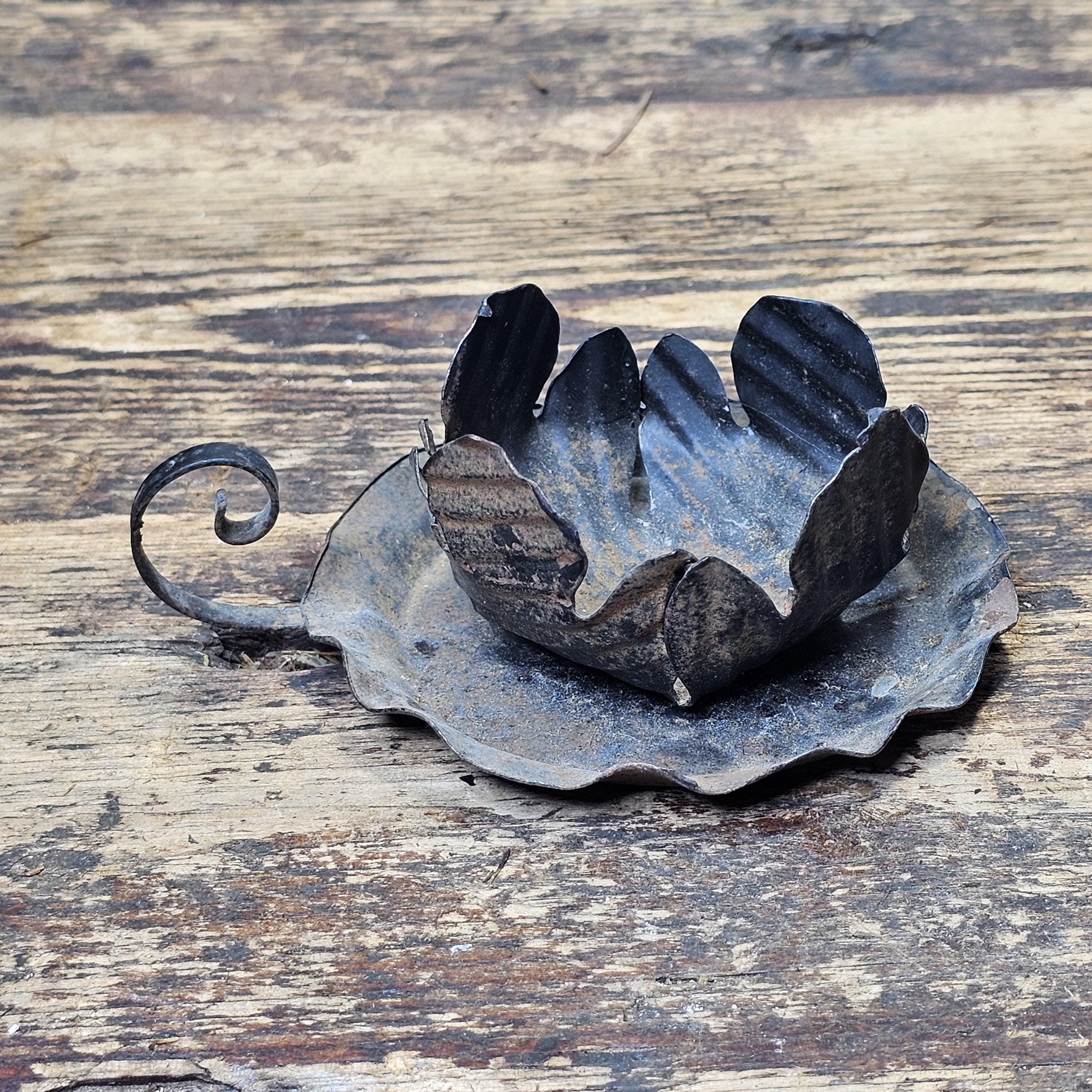 Vintage Rusty Tea Light Candle Holder With Stand 5"H