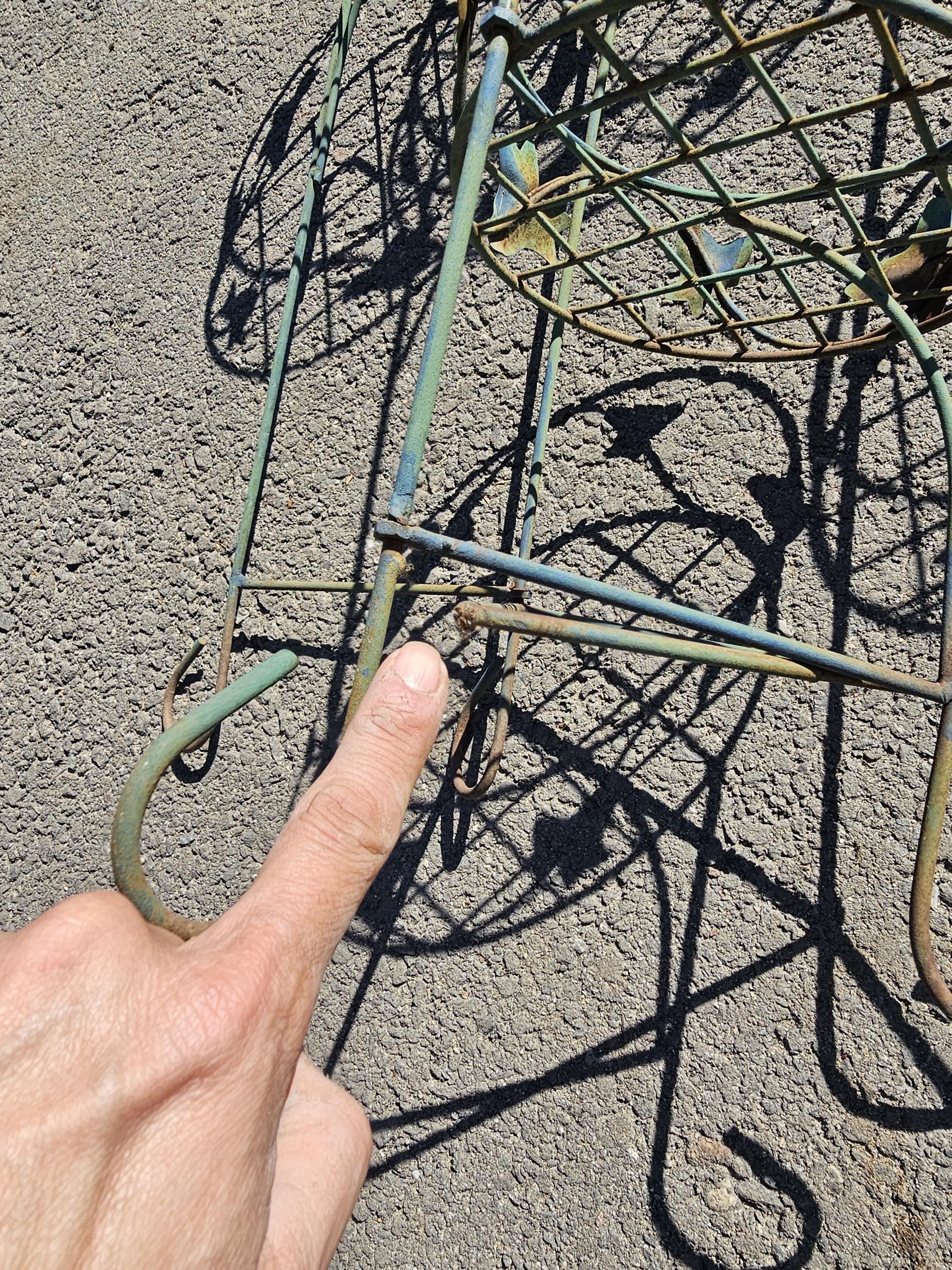 Vintage Rusty 4 Pot Plant Stand With Leaves Weathered 28"H