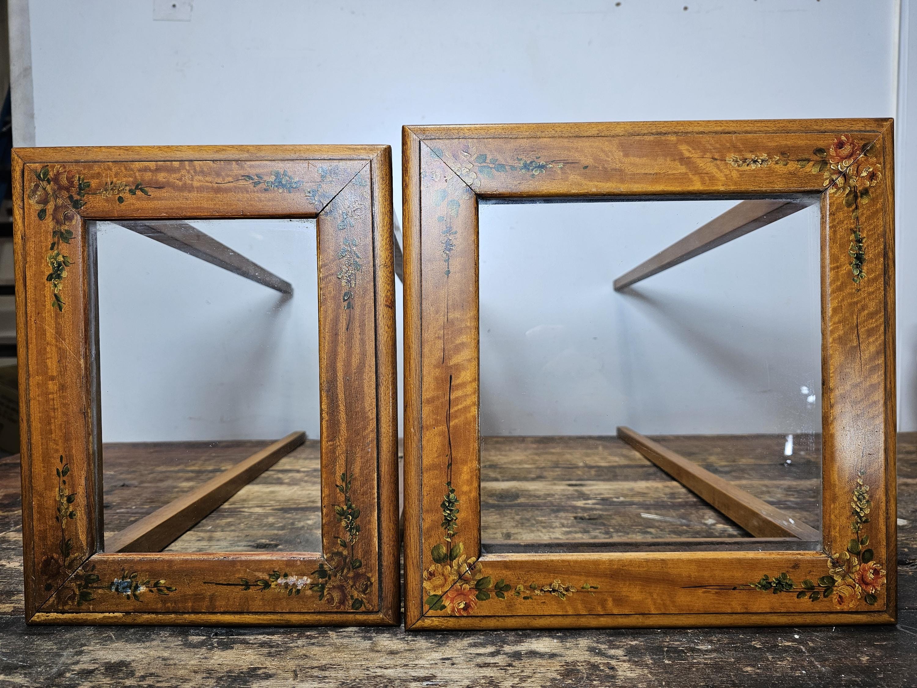 Antique 1920s FLINT & HORNER Hand-painted Nesting Tables with Pencil Post Legs