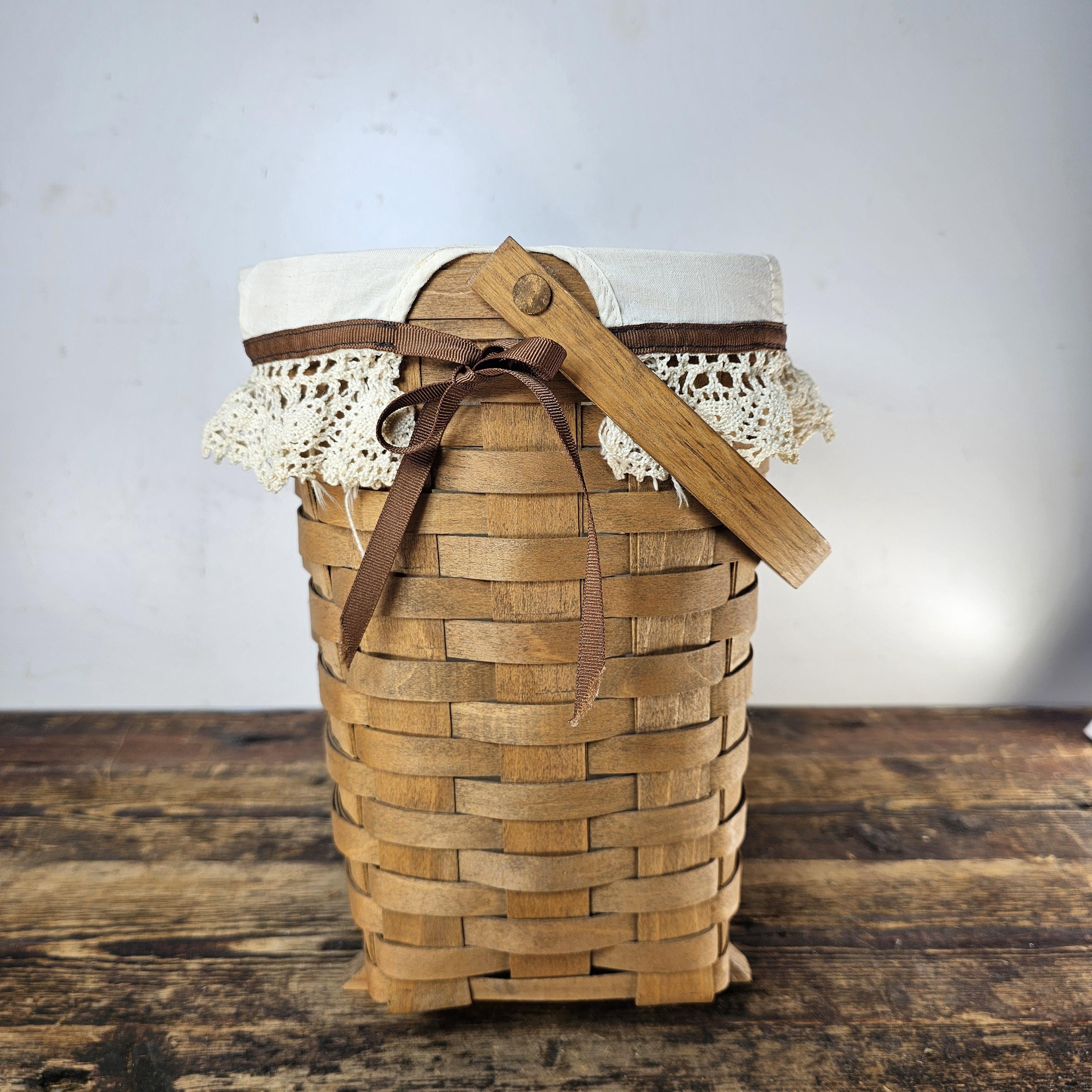 Longaberger Footed Magazine Basket-Swinging Handle With Original Liner 1985
