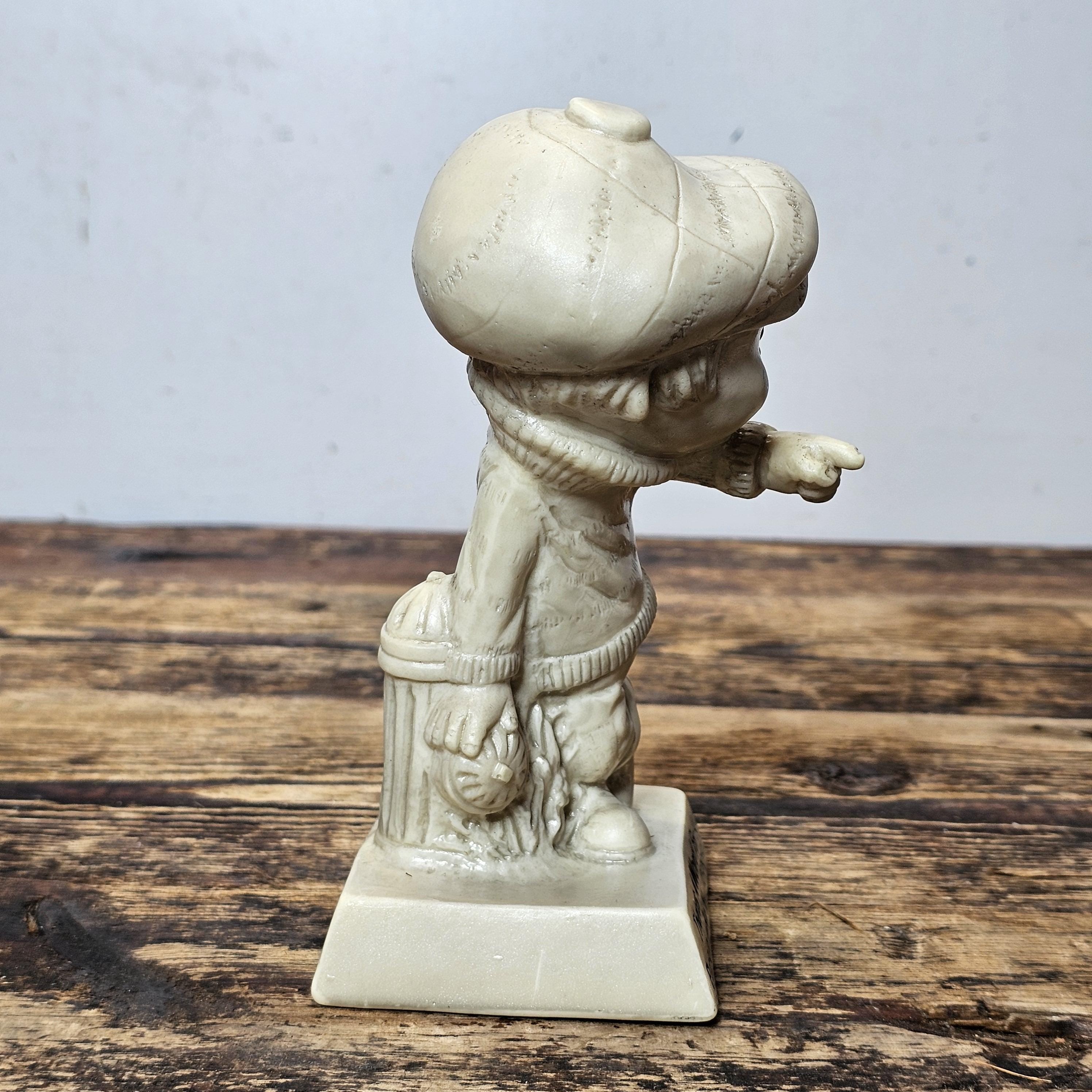 Vintage W&R BERRIES Co. "There's A Word For A Person Like You...TERRIFIC" 6.25"H