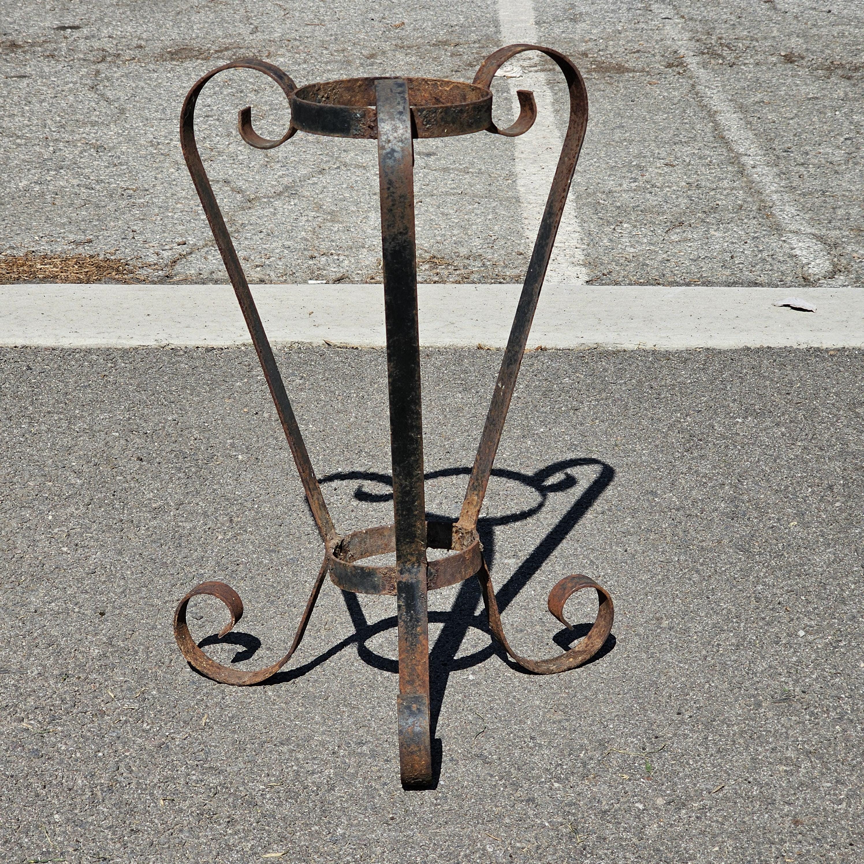 Rusty Scrolled Metal Plant Stand 23"H