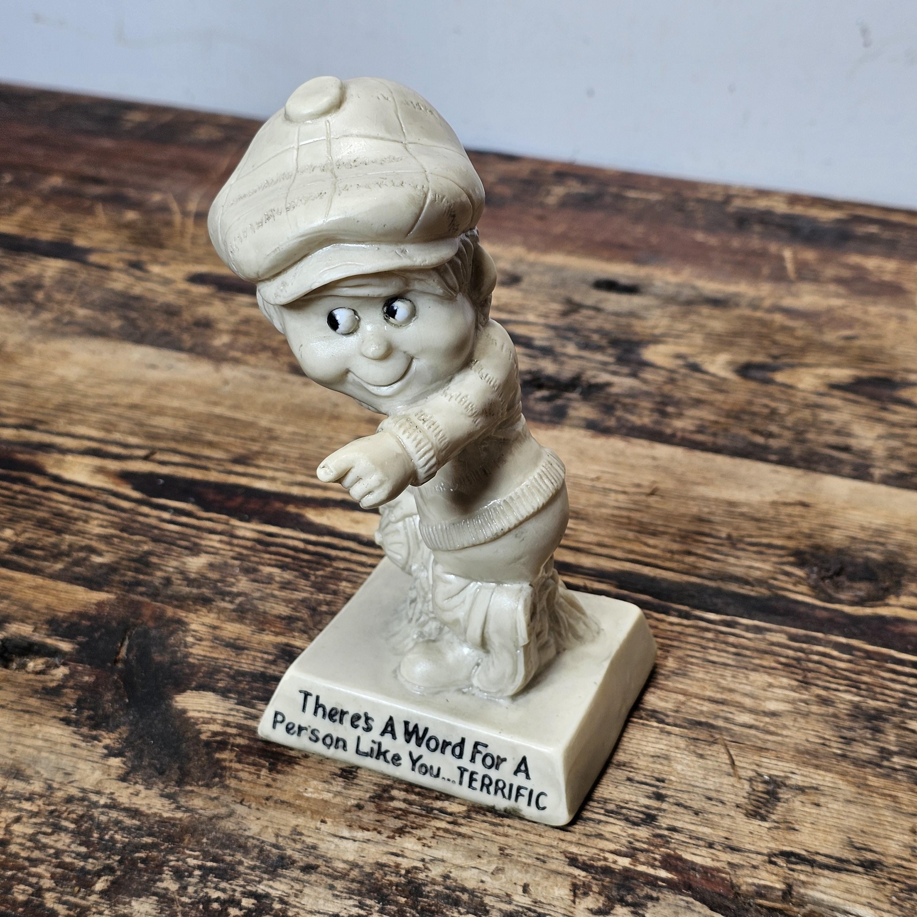 Vintage W&R BERRIES Co. "There's A Word For A Person Like You...TERRIFIC" 6.25"H