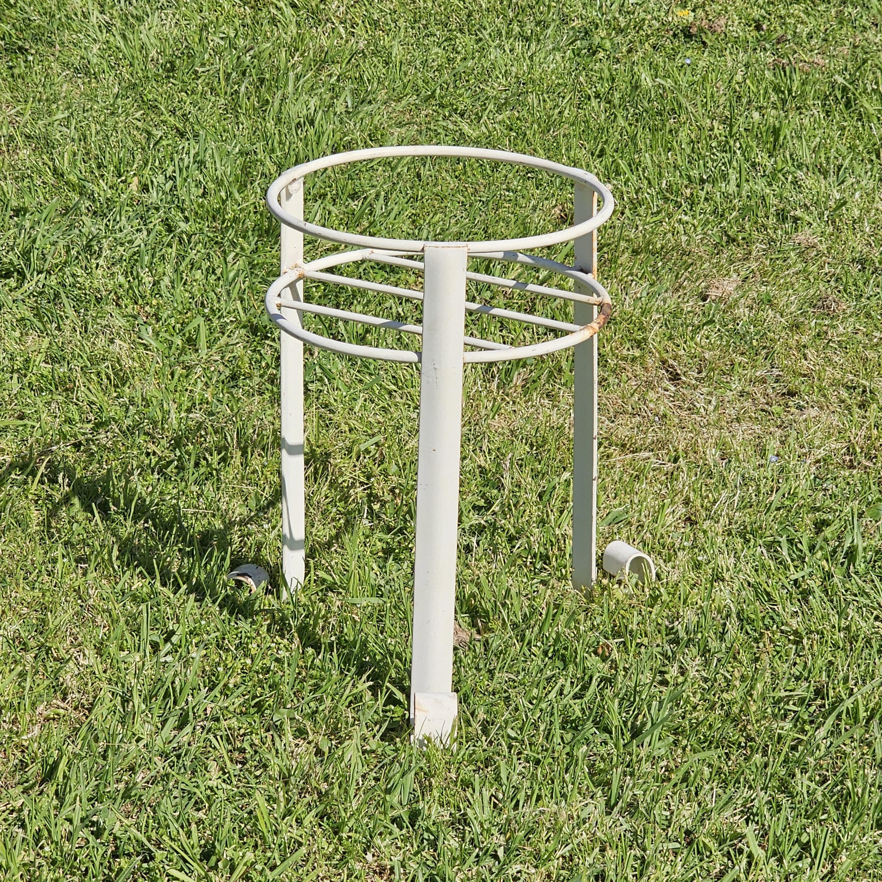 Vintage White Metal Scroll-Foot Plant Stand 15"H