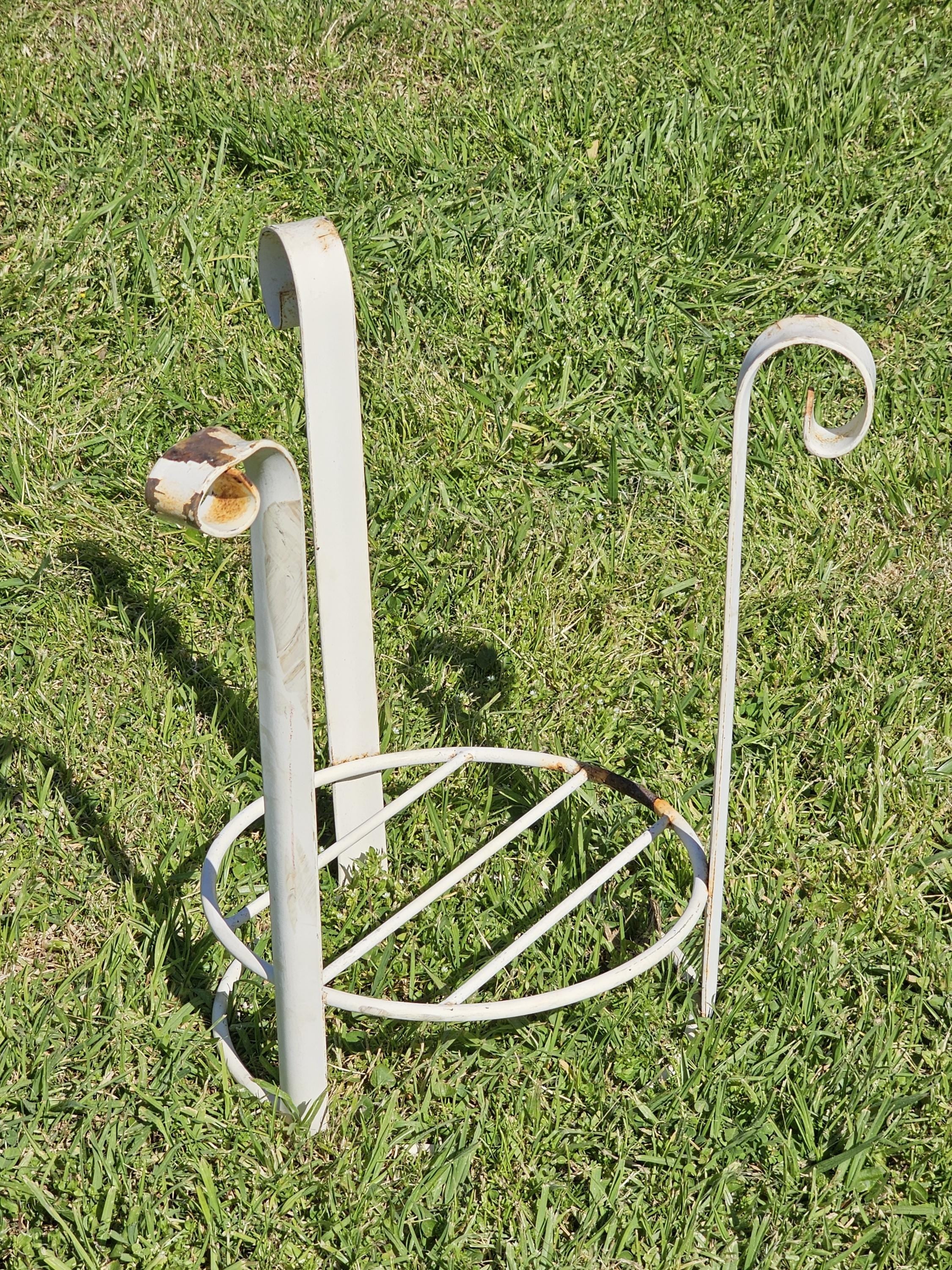 Vintage White Metal Scroll-Foot Plant Stand 15"H