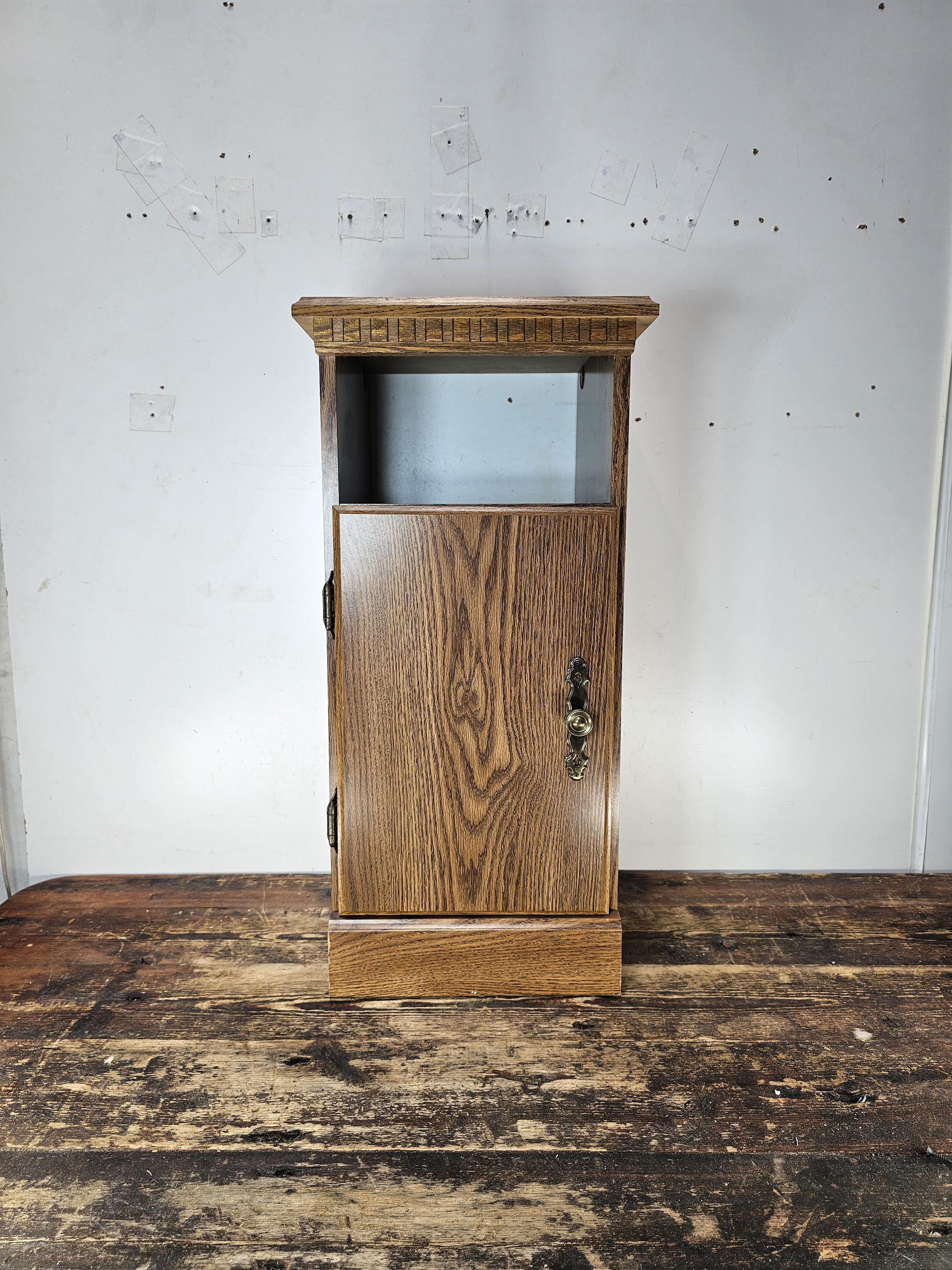 Oak-Look Laminate Nightstand/Side Table Cabinet 27.5"H